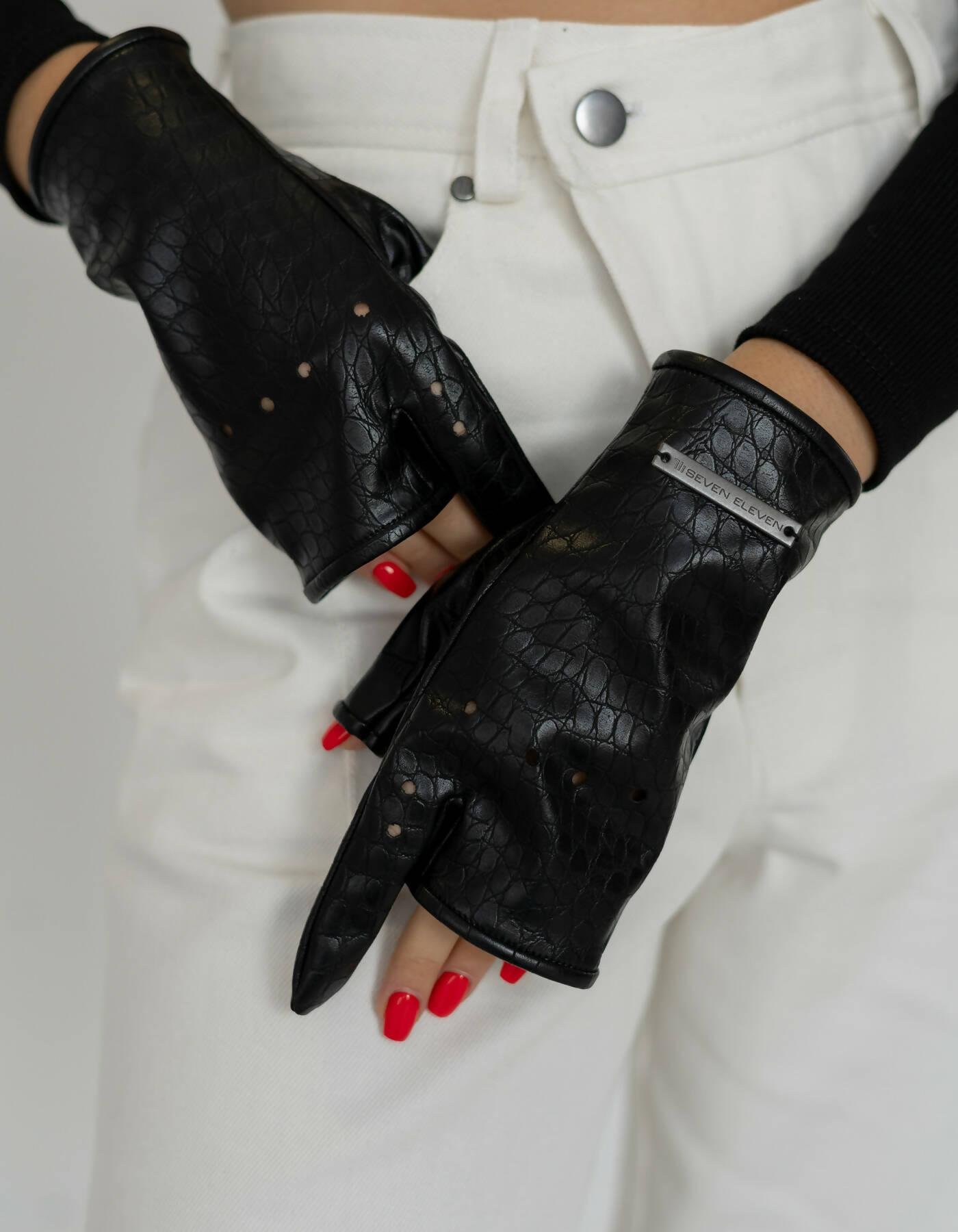 Fingerless gloves Myrta black by 7/11 SEVEN ELEVEN