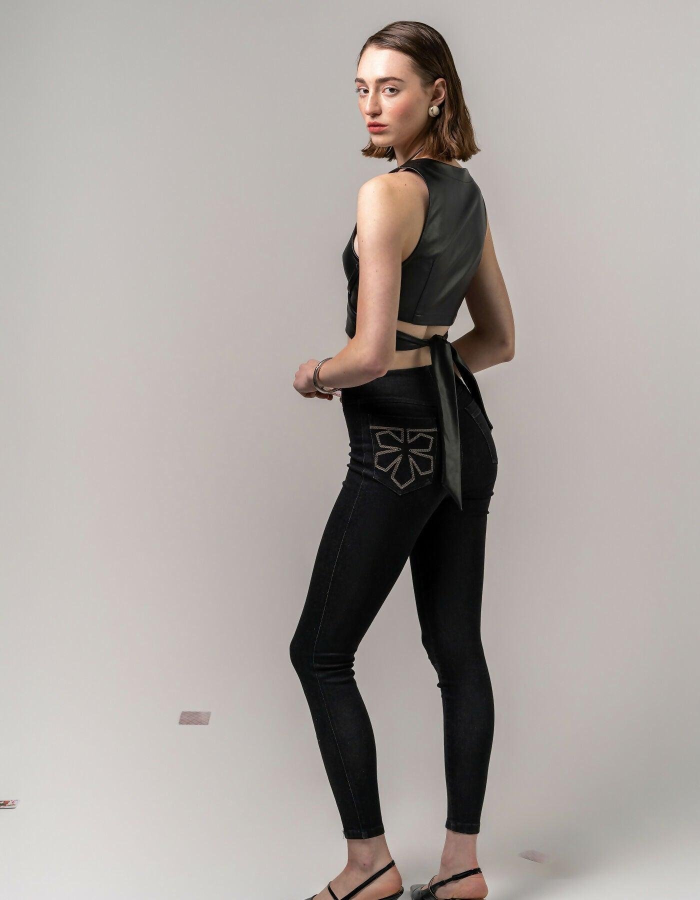 Tight leggings with zippers by 7/11 SEVEN ELEVEN