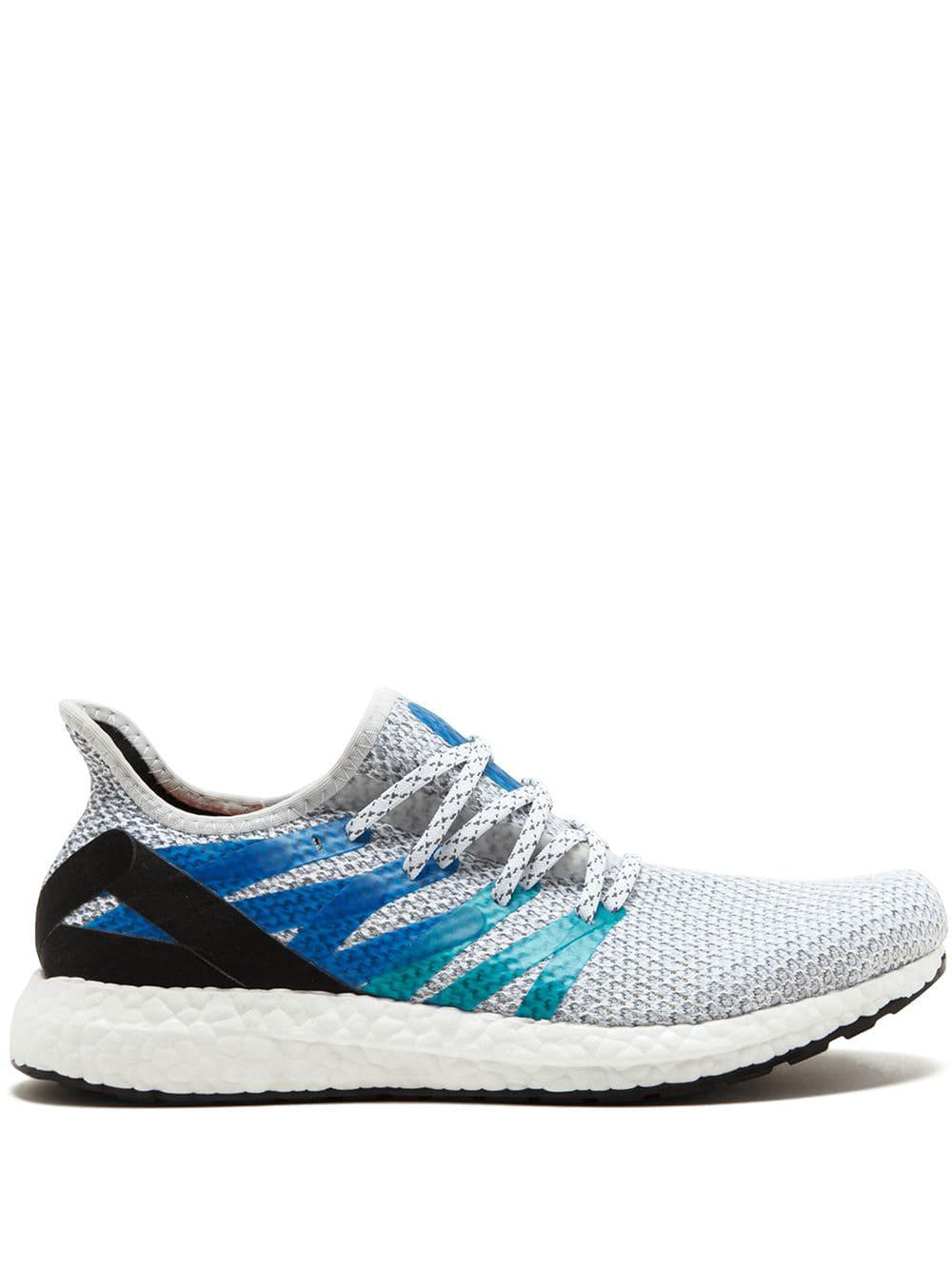 AM4LDN low-top sneakers by ADIDAS