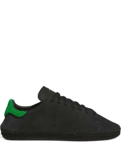 Stan Smith "Core Black/Green" sneakers by ADIDAS