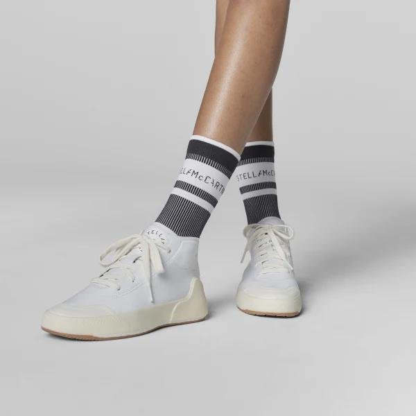 https://bcdn-images.hotdata.cc/images/products/ADIDAS-adidas-by-Stella-McCartney-Treino-Mid-Cut-Shoes-d17be8ad43fe5334.jpg