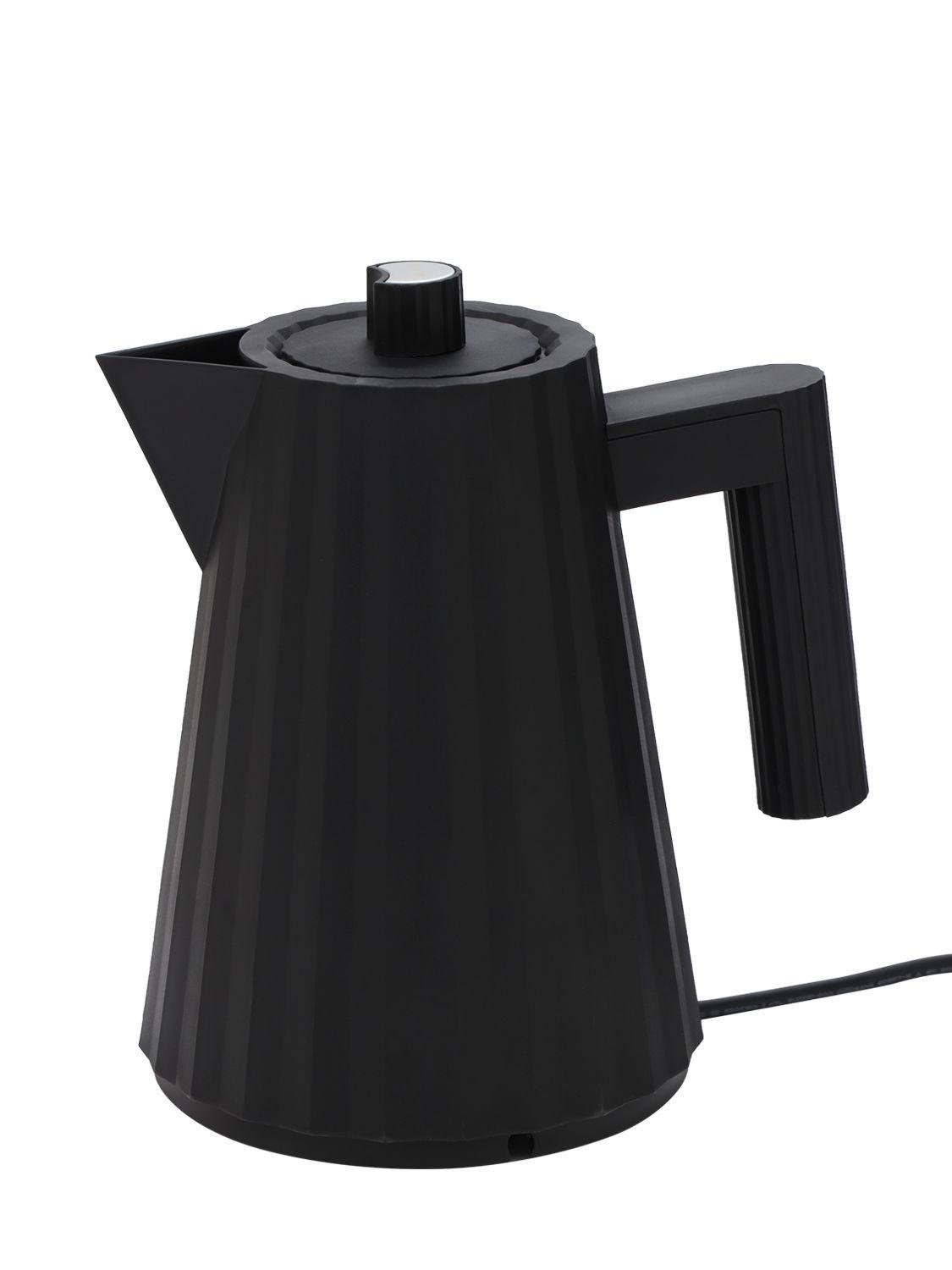 Plissé Small Electric Tea Kettle by ALESSI