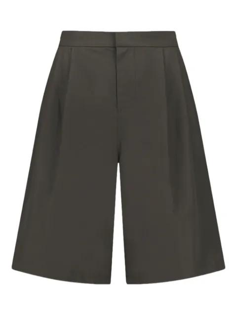 pleat-detail shorts by AMOMENTO