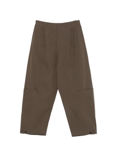pleated-detail cargo pants by AMOMENTO