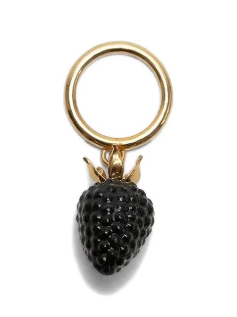 Blackberry ring by ANDRES GALLARDO