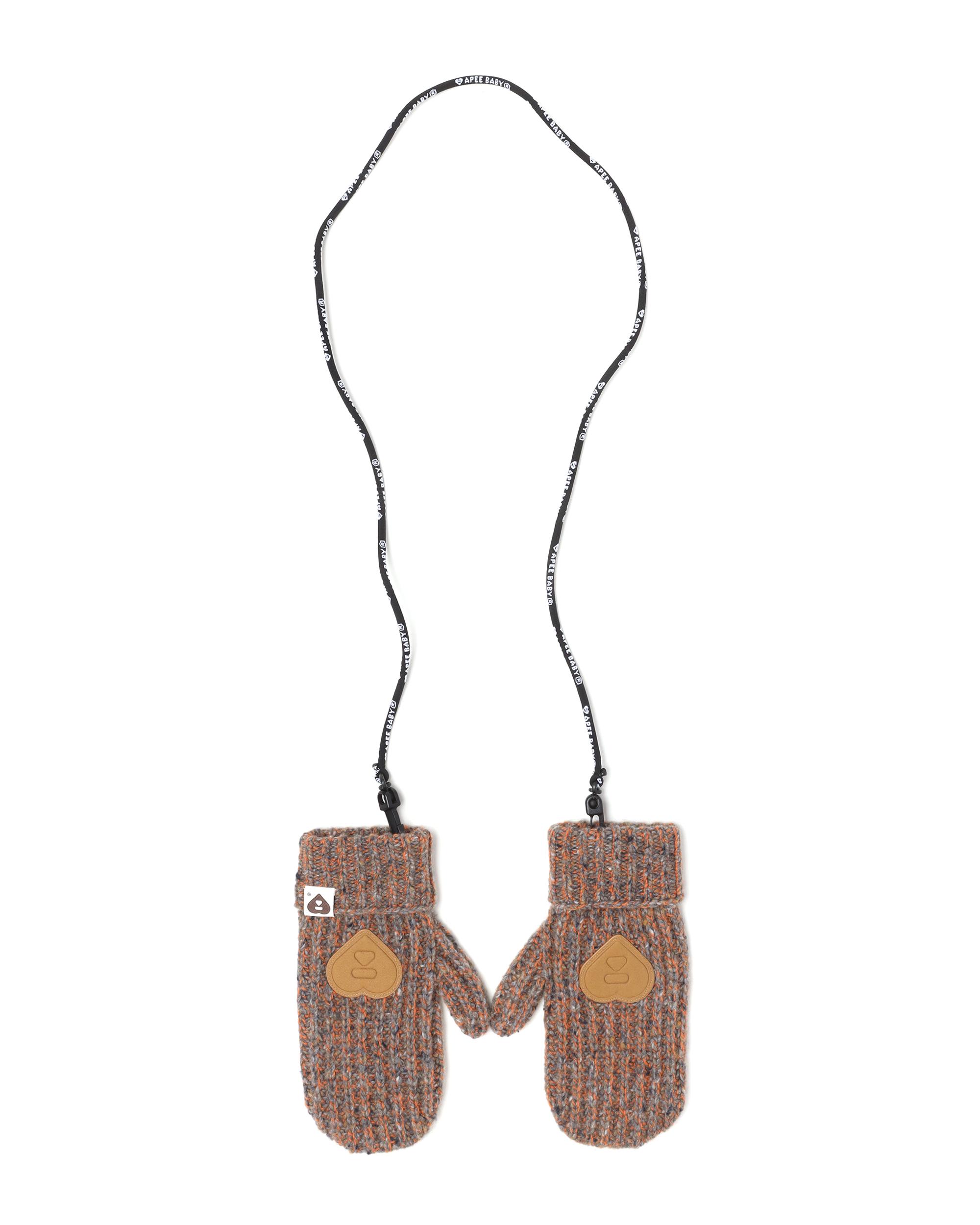 Heart moonface gloves by APEE