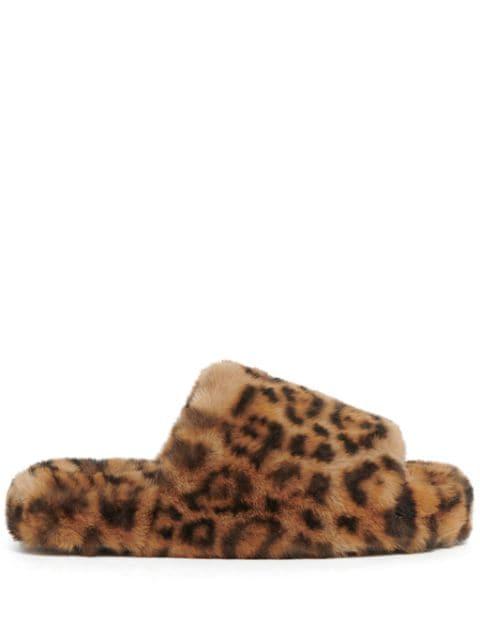 Dillon slippers by APPARIS