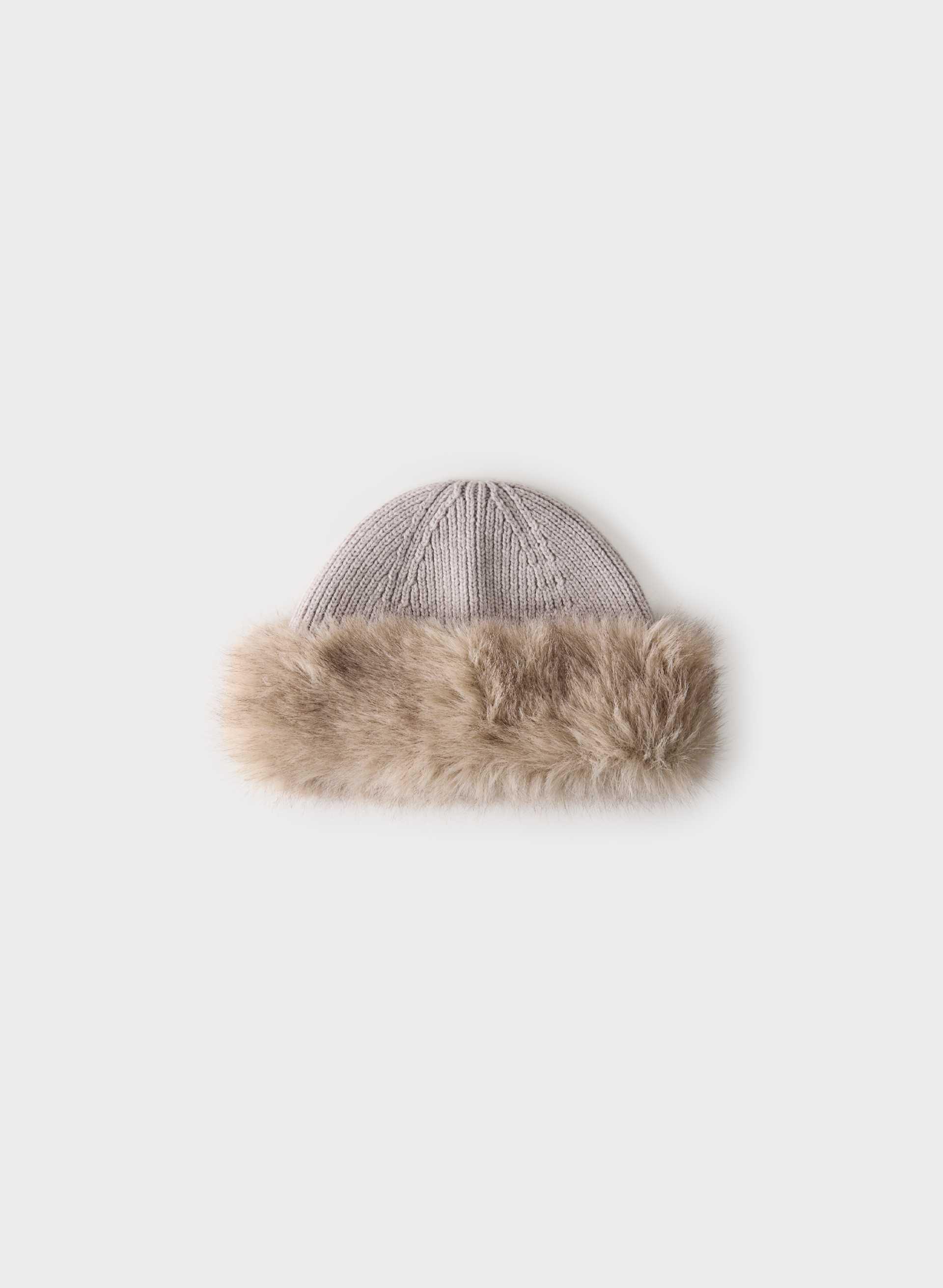 MERINO WOOL ZERMATT BEANIE by ARITZIA
