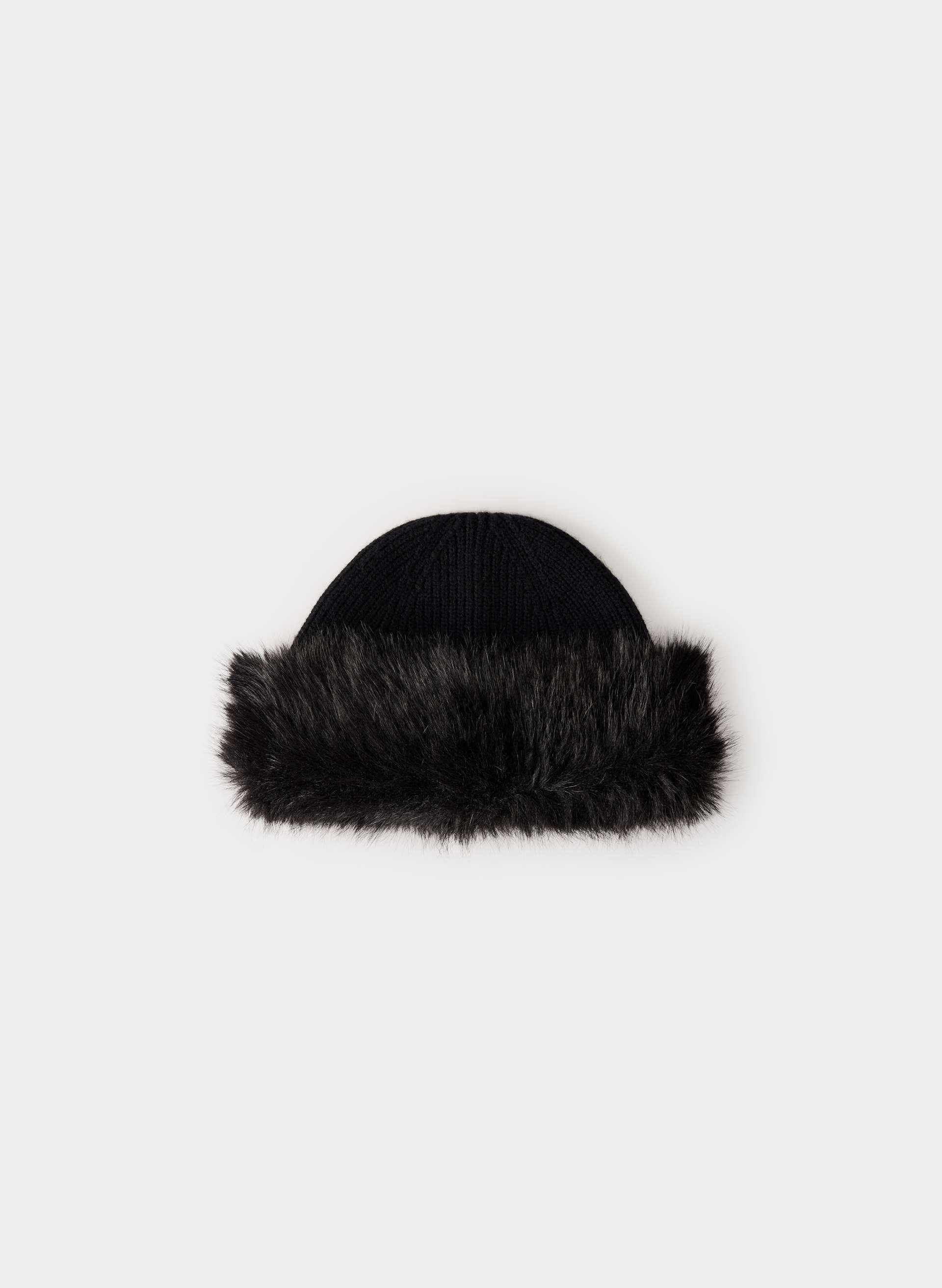 MERINO WOOL ZERMATT BEANIE by ARITZIA