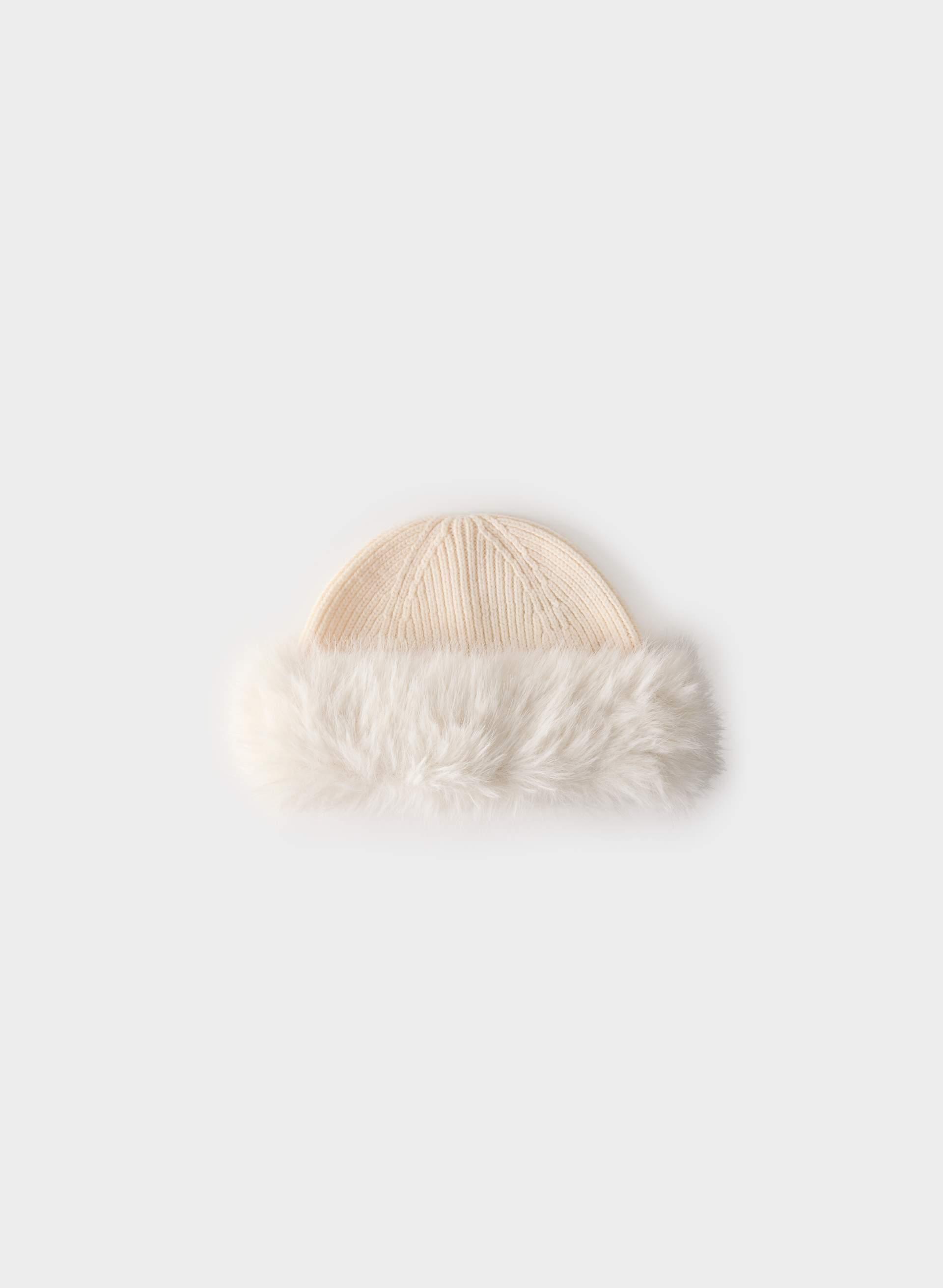 MERINO WOOL ZERMATT BEANIE by ARITZIA