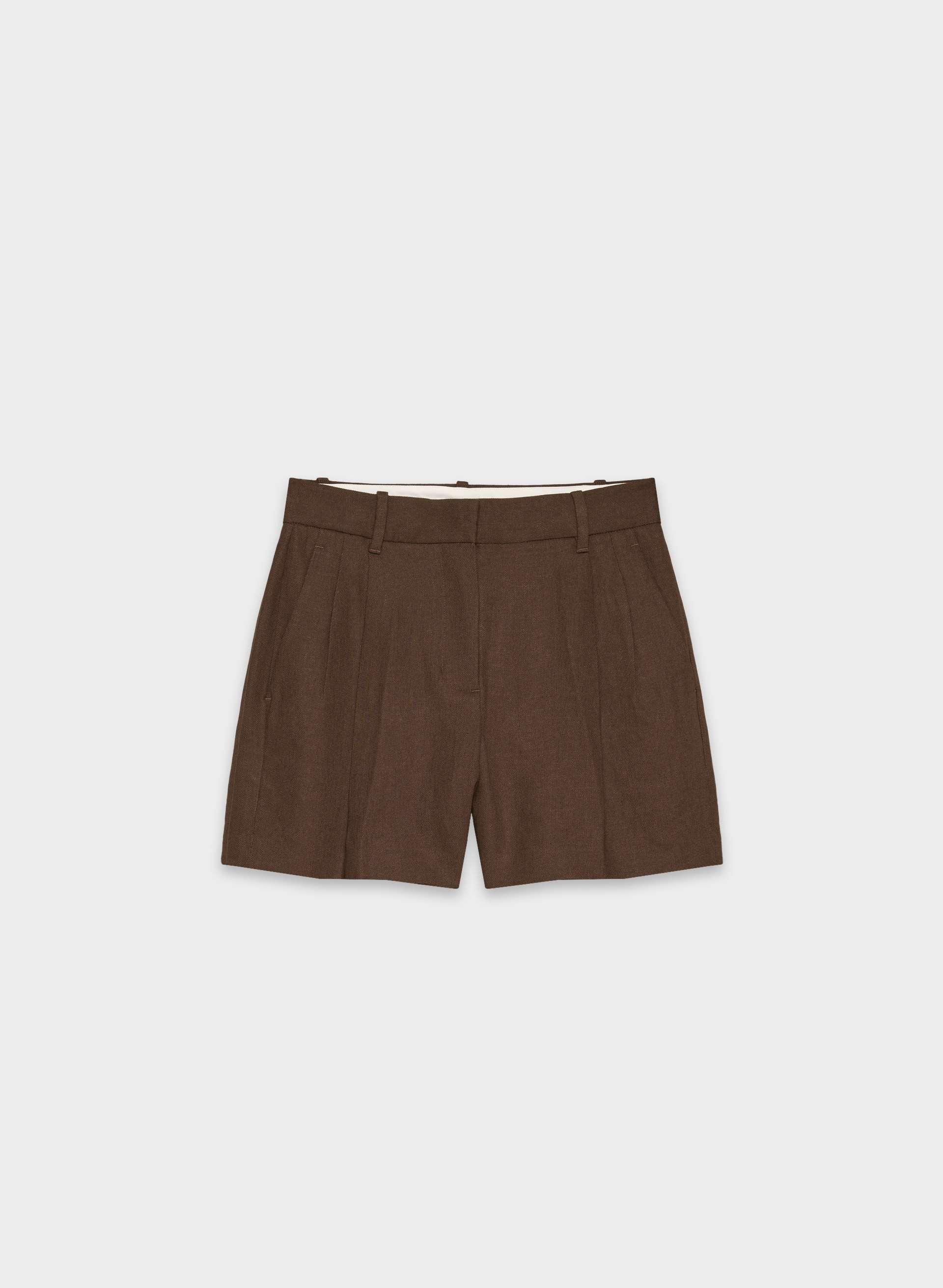 THE EFFORTLESS SHORT™ MID-THIGH by ARITZIA