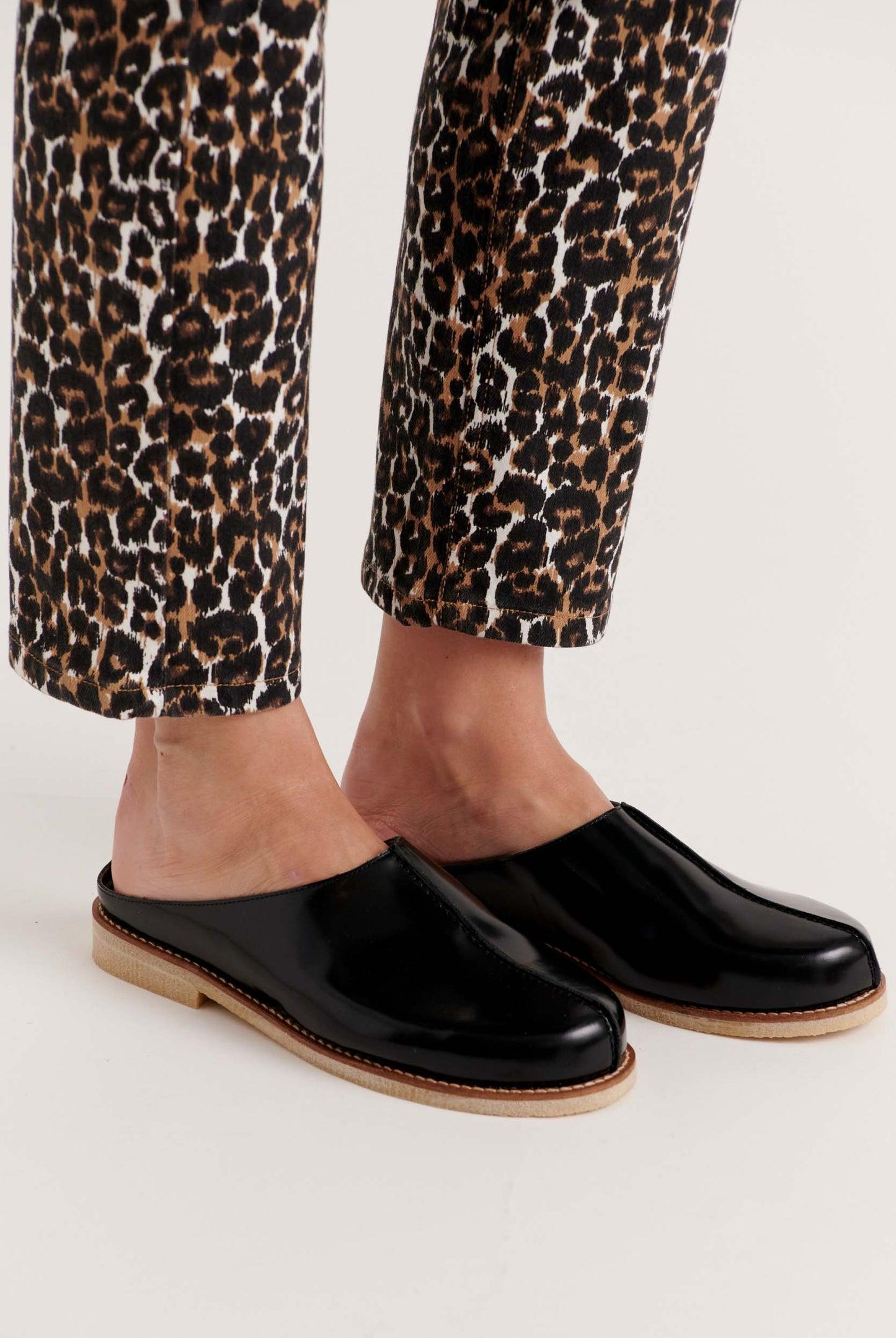 Black Gwendoline clog by BALZAC PARIS