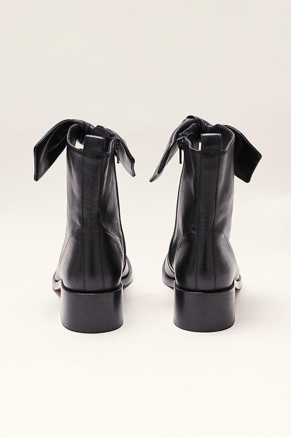 Black Octave ankle boots by BALZAC PARIS