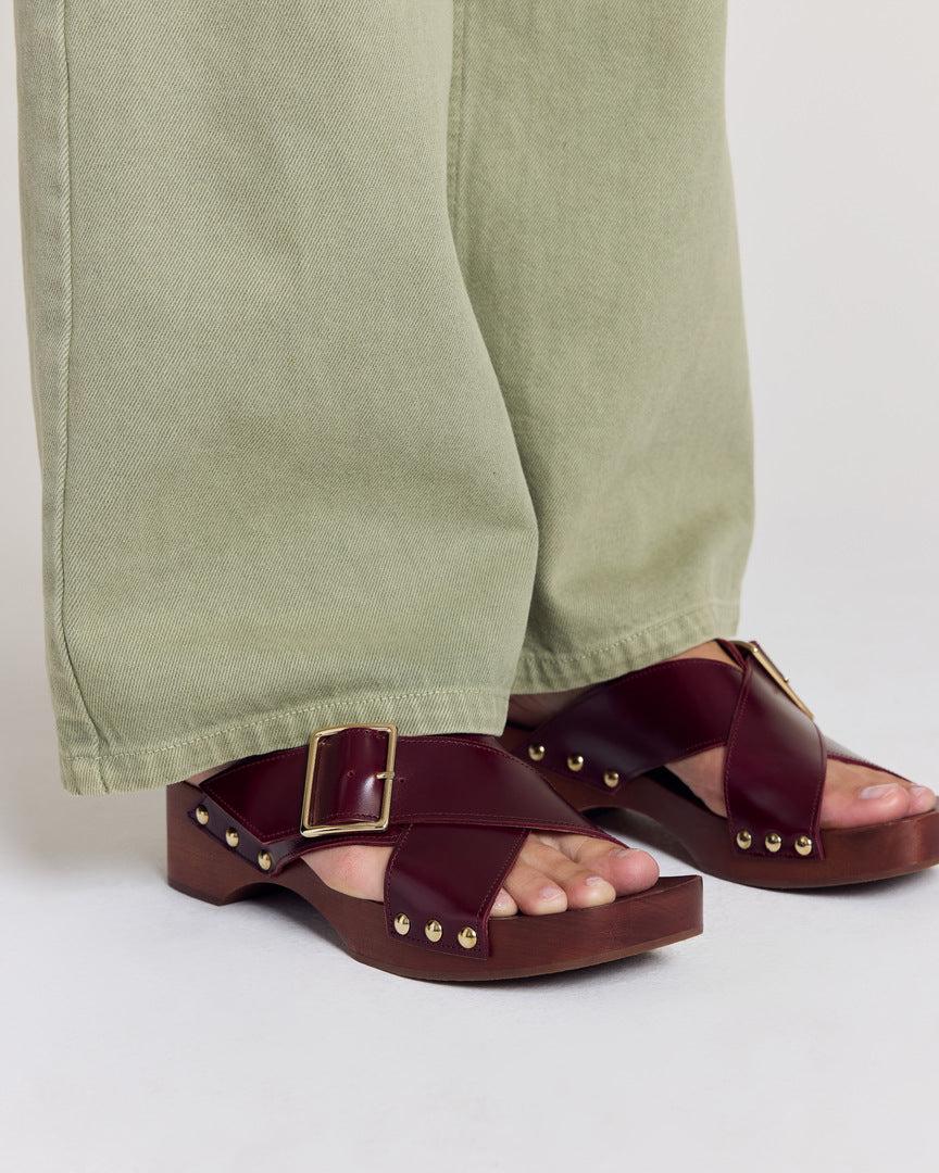 Burgundy Janis clogs by BALZAC PARIS