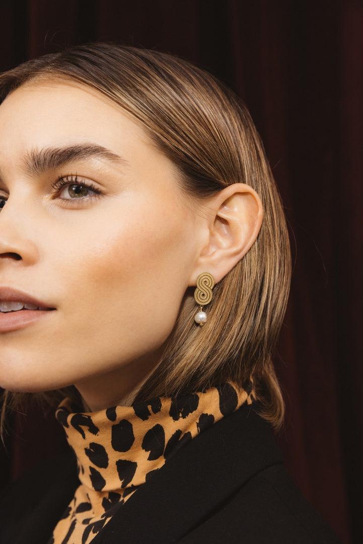 Golden Happiness earrings by BALZAC PARIS