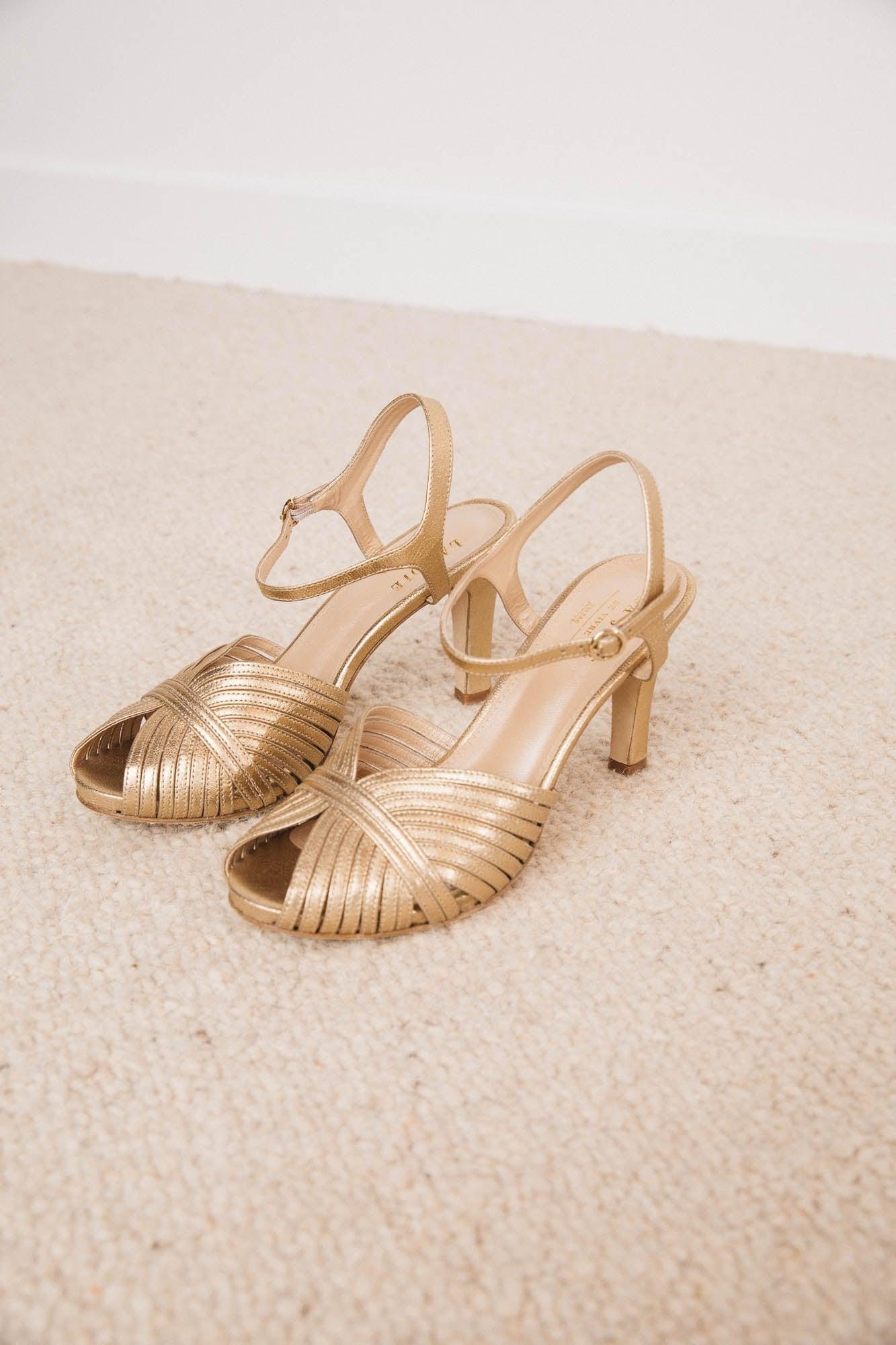 Golden Pepita pumps by BALZAC PARIS