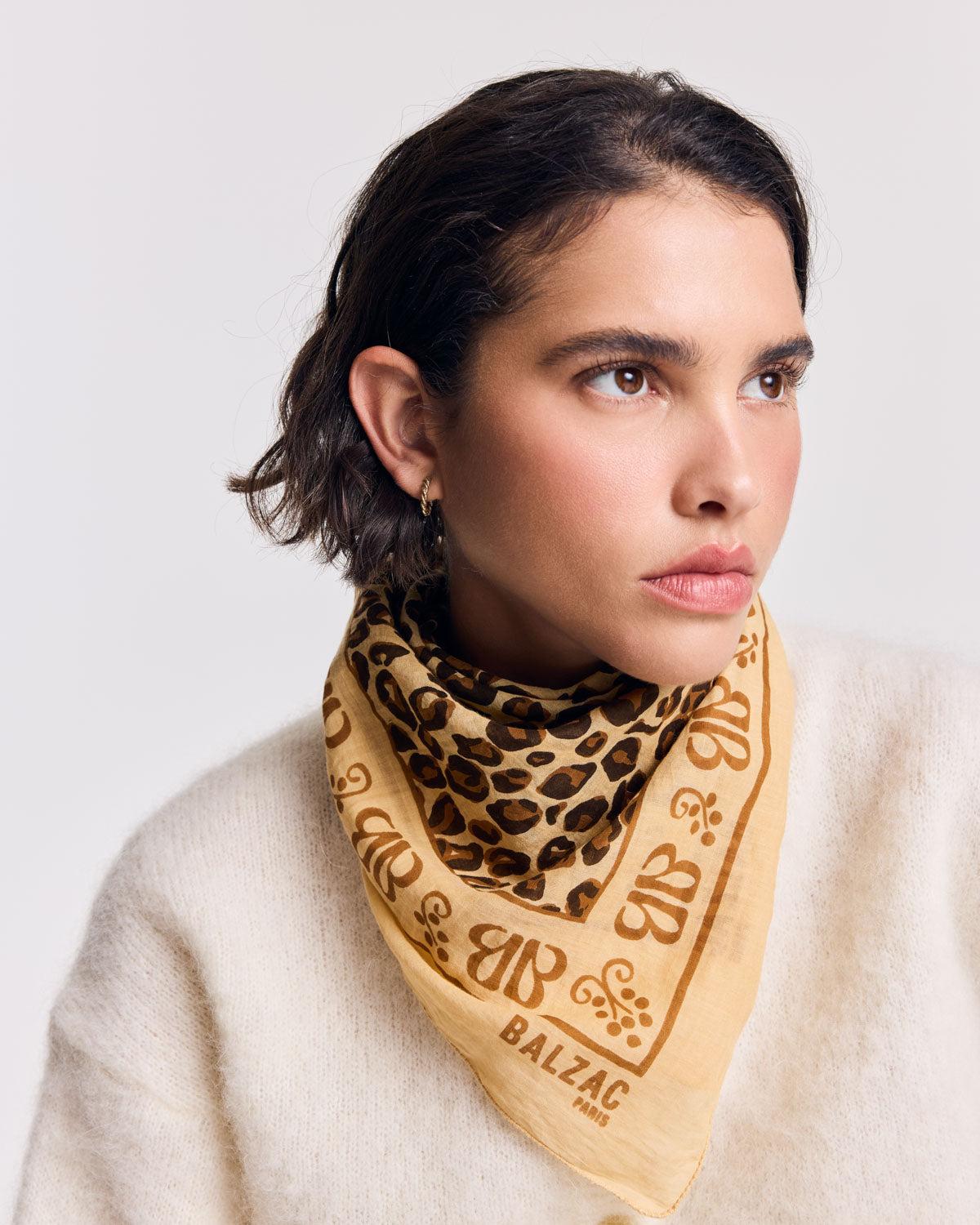 Johanna camel scarf by BALZAC PARIS