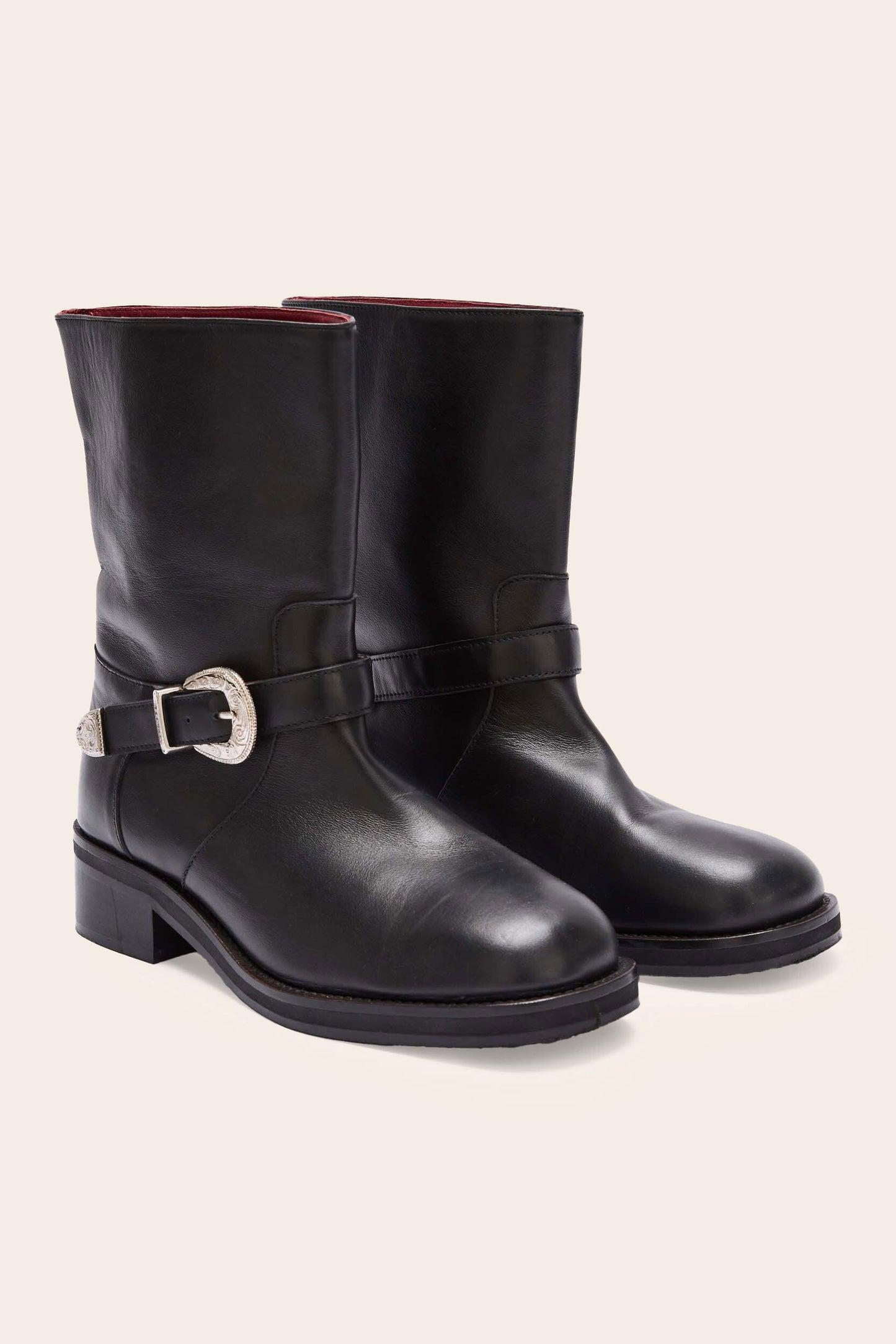 Sharon black ankle boots by BALZAC PARIS