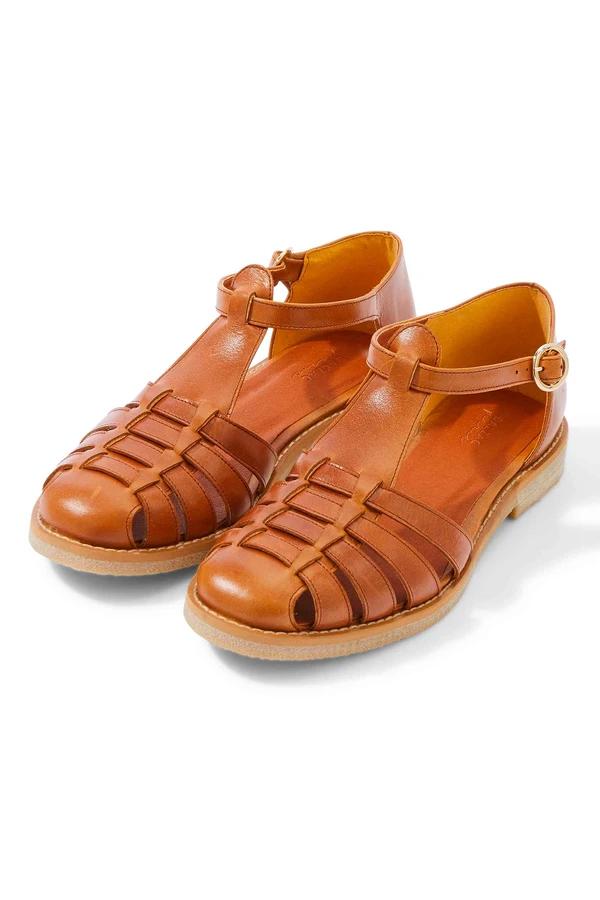 Theoline camel sandals by BALZAC PARIS jellibeans