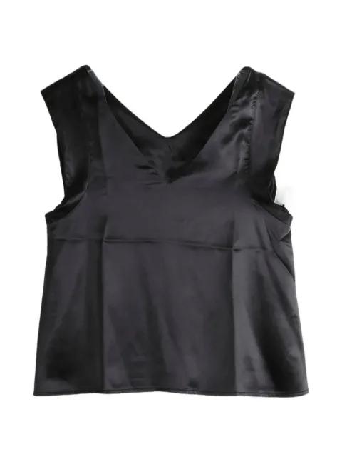 V-neck top by BASERANGE