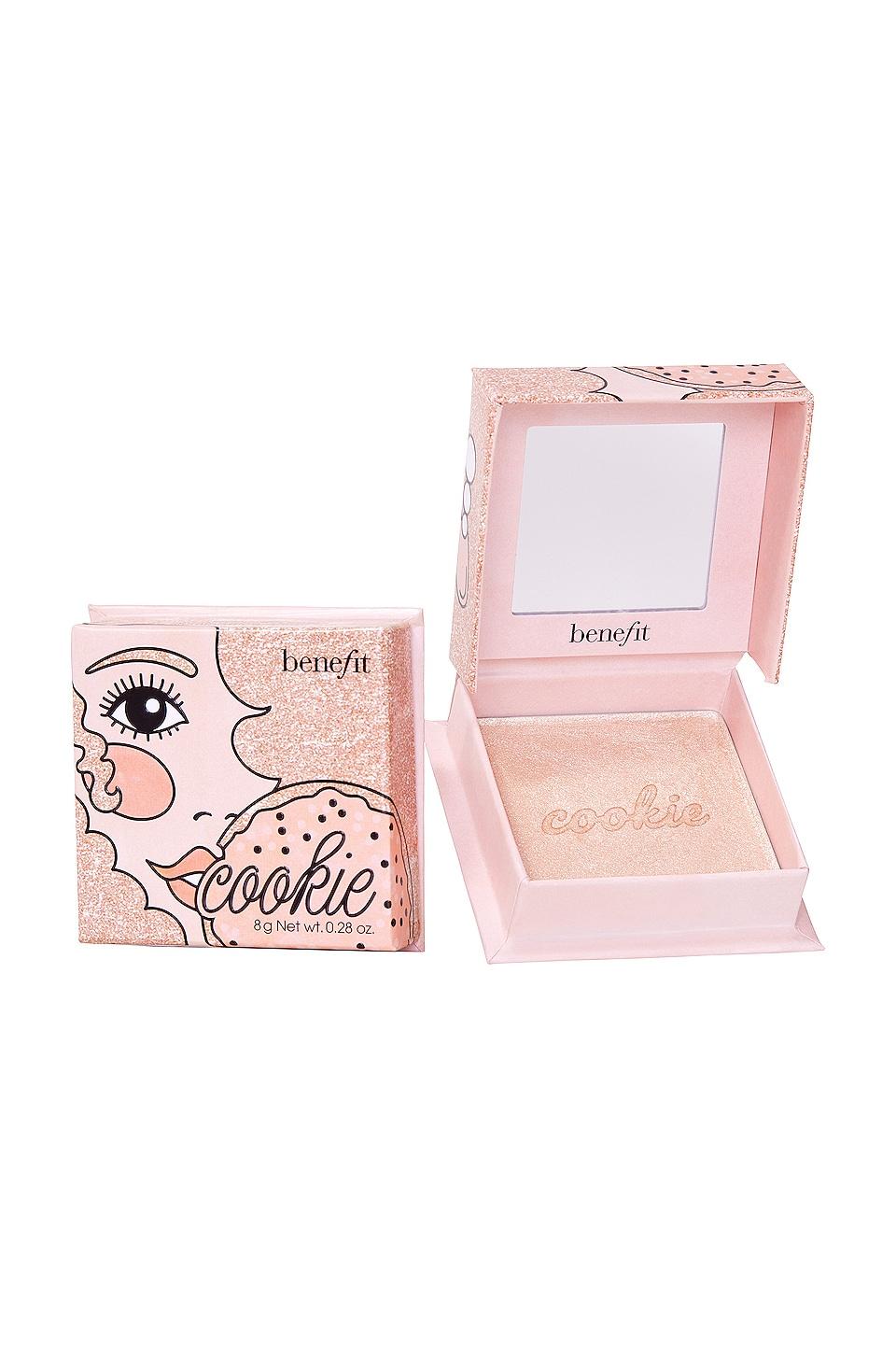 Benefit Cosmetics Cookie Highlighter in Cookie by BENEFIT COSMETICS
