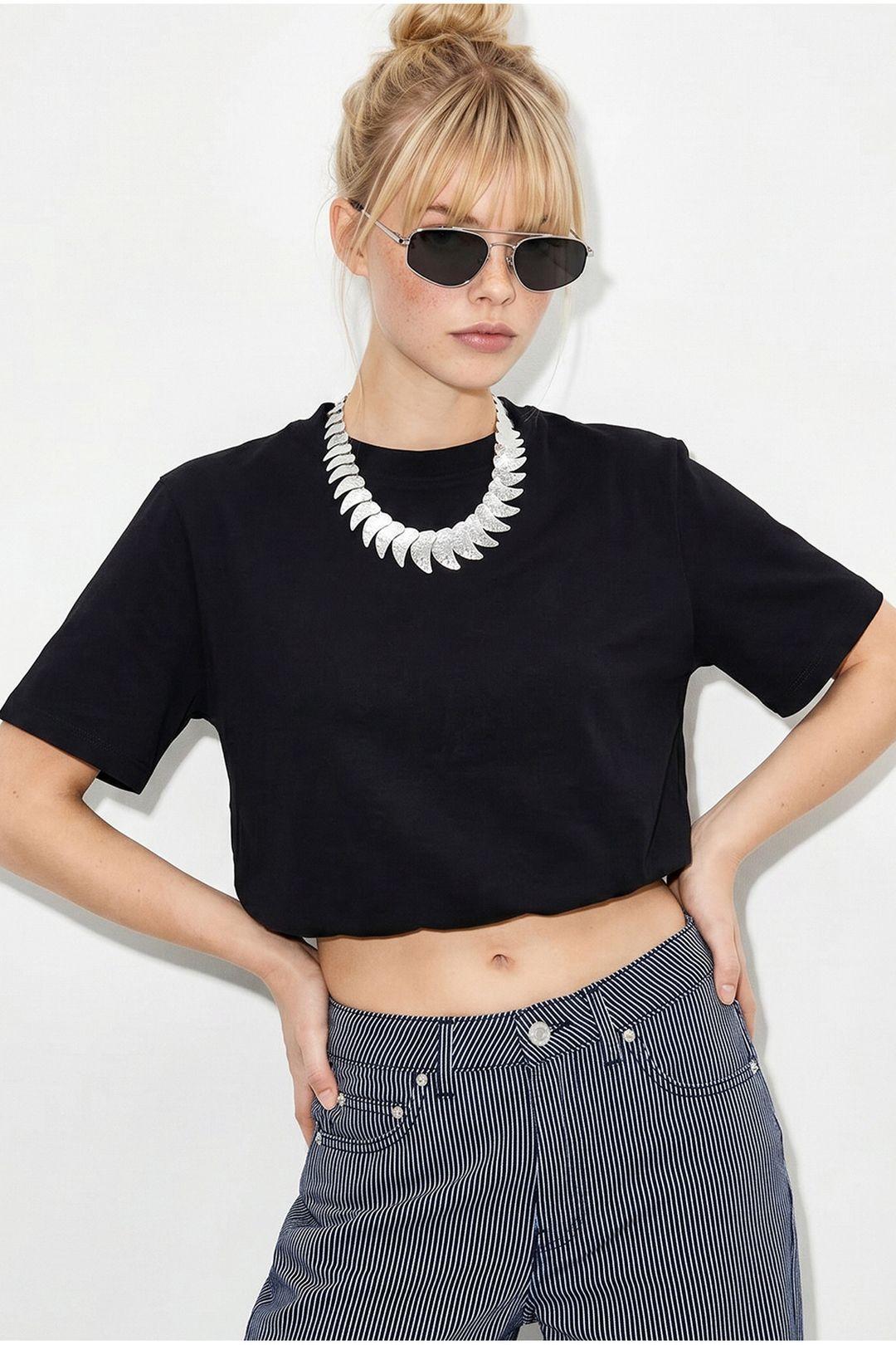 Women's Crop Crew Neck T-Shirt by BIANCO LUCCI