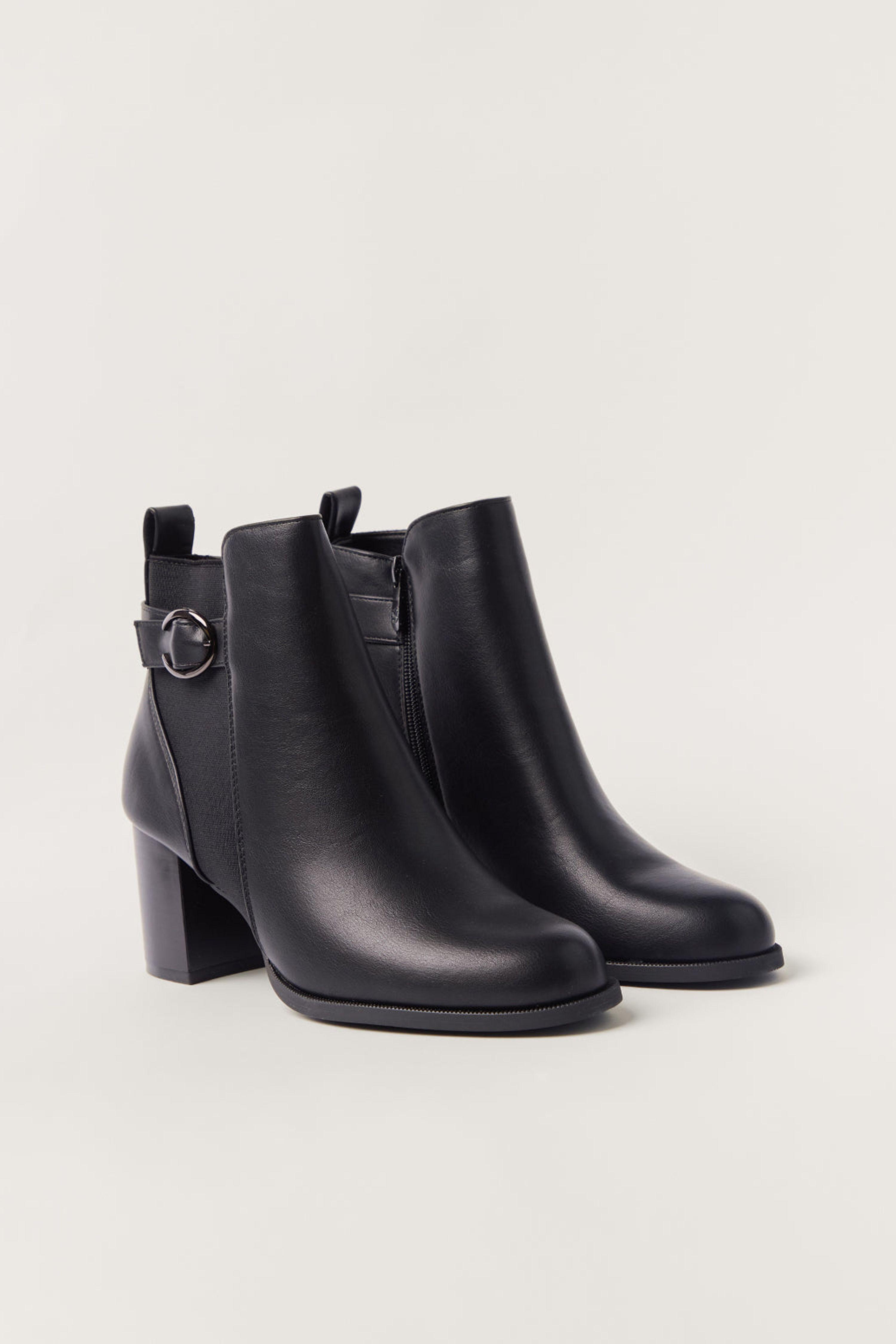 Black Elastic Side Detail Block Heeled Boots by BLUE VANILLA