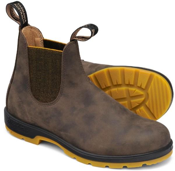 Classic Chelsea Boots by BLUNDSTONE
