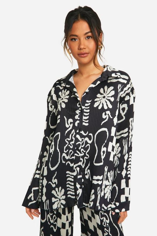 Abstract Plisse Relaxed Fit Shirt by BOOHOO