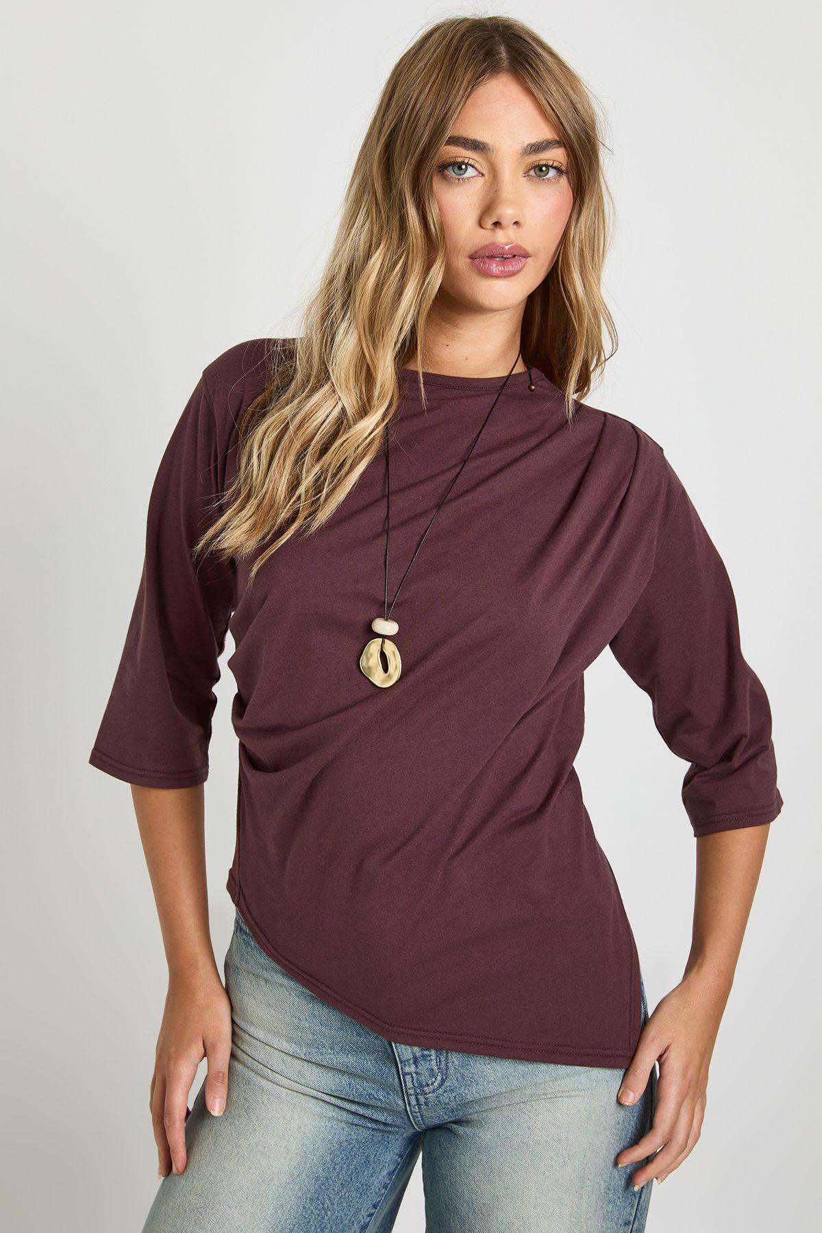 Asymmetric Hem Cinched Waist 3/4 Sleeve T-shirt by BOOHOO
