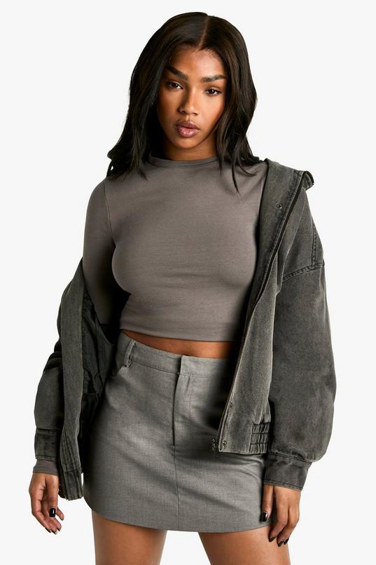 Basic Long Sleeve Crew Neck Crop Top by BOOHOO