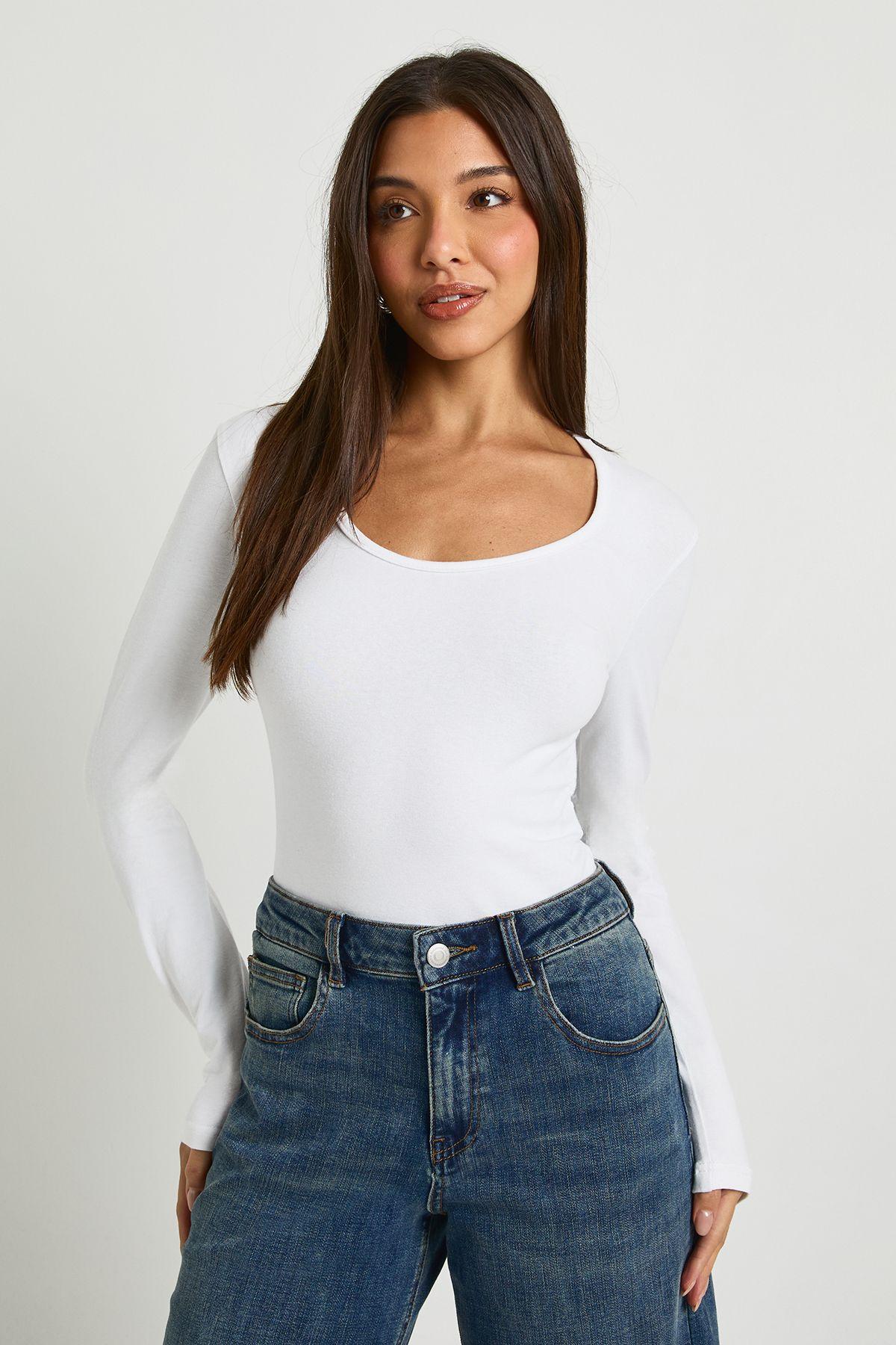 Basic Long Sleeve Scoop Neck Bodysuit by BOOHOO