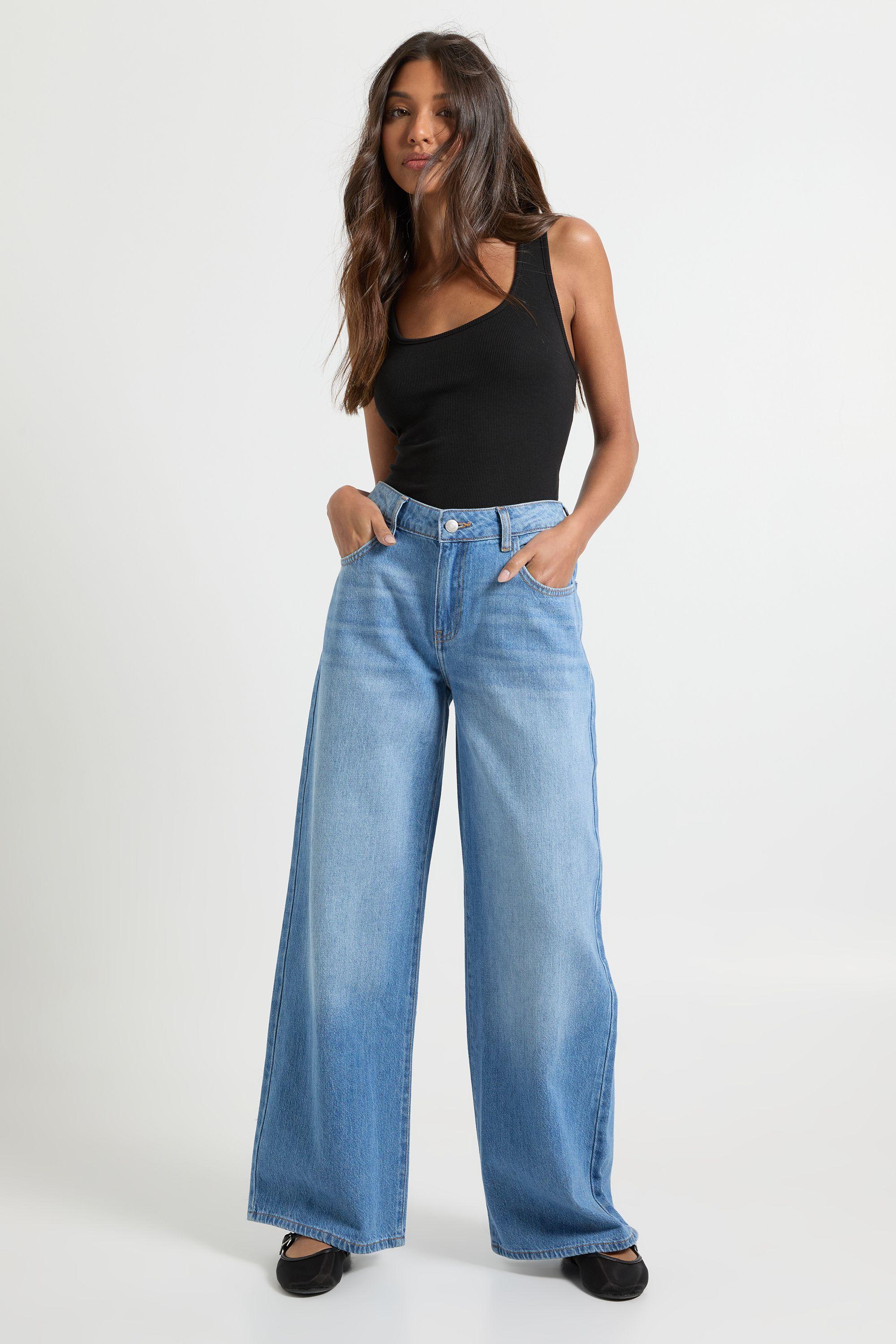 Basics Mid Waist Boyfriend Jean by BOOHOO