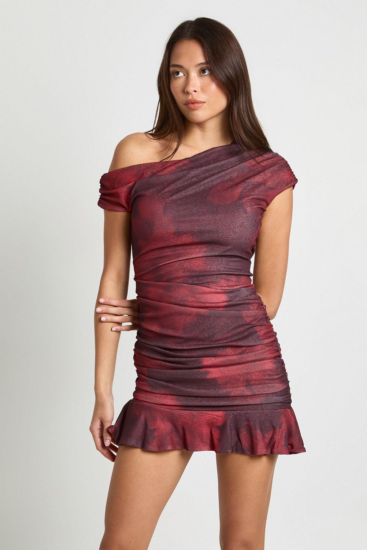 Blurred Floral Asymmetric Ruched Mini Dress by BOOHOO