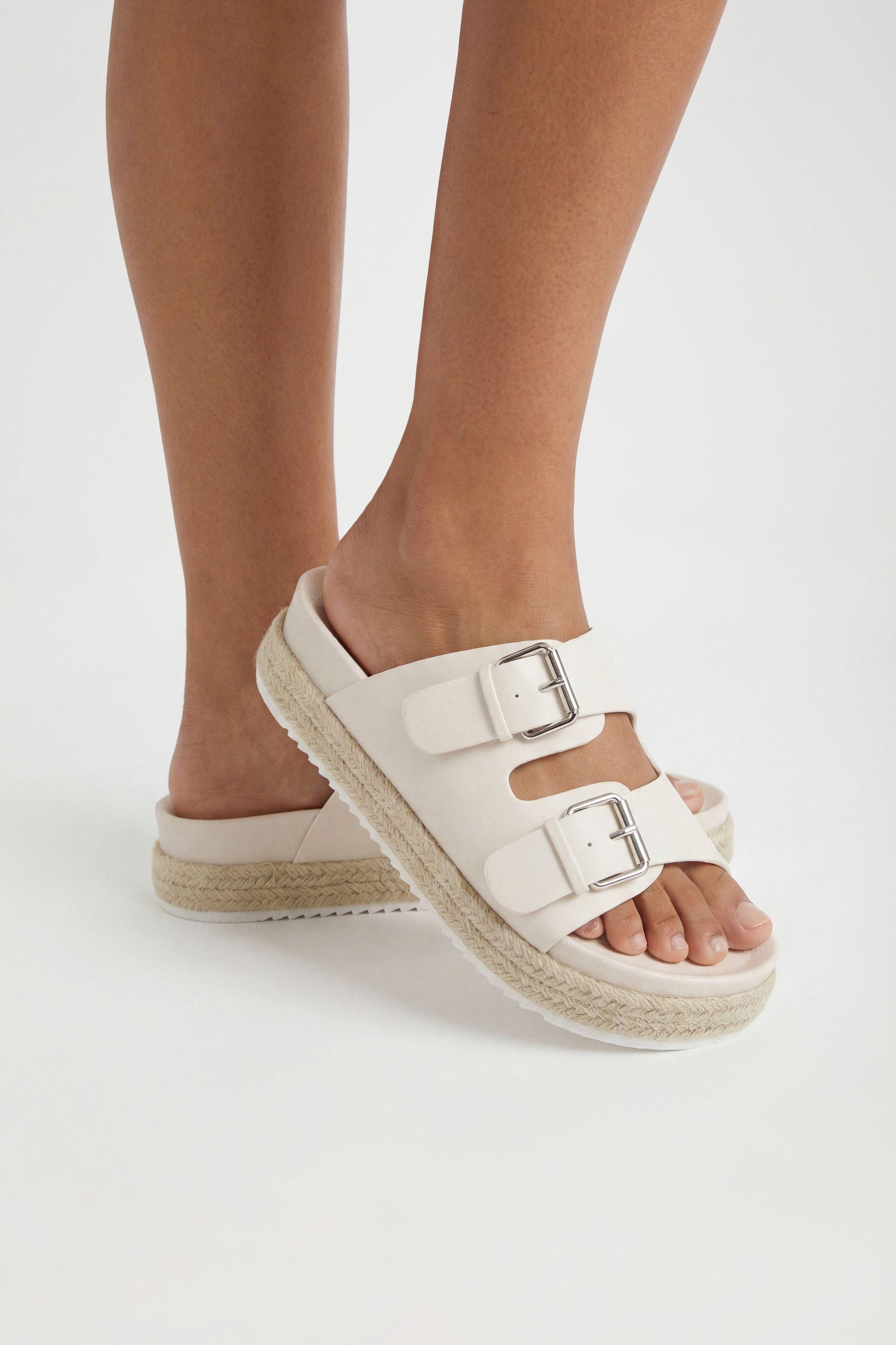 Buckle Detail Double Strap Platform Sliders by BOOHOO