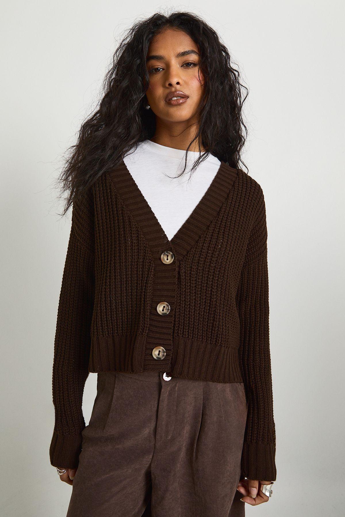 Chunky Knit Cropped Cardigan by BOOHOO