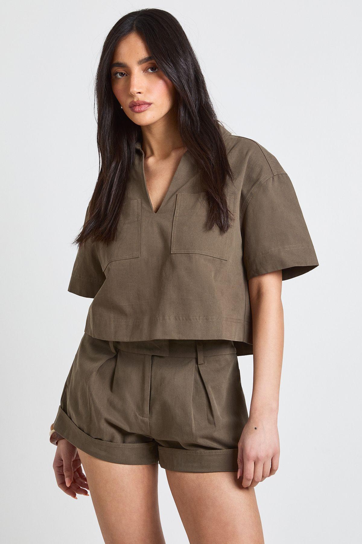 Collared Cropped Twill Boxy Shirt by BOOHOO