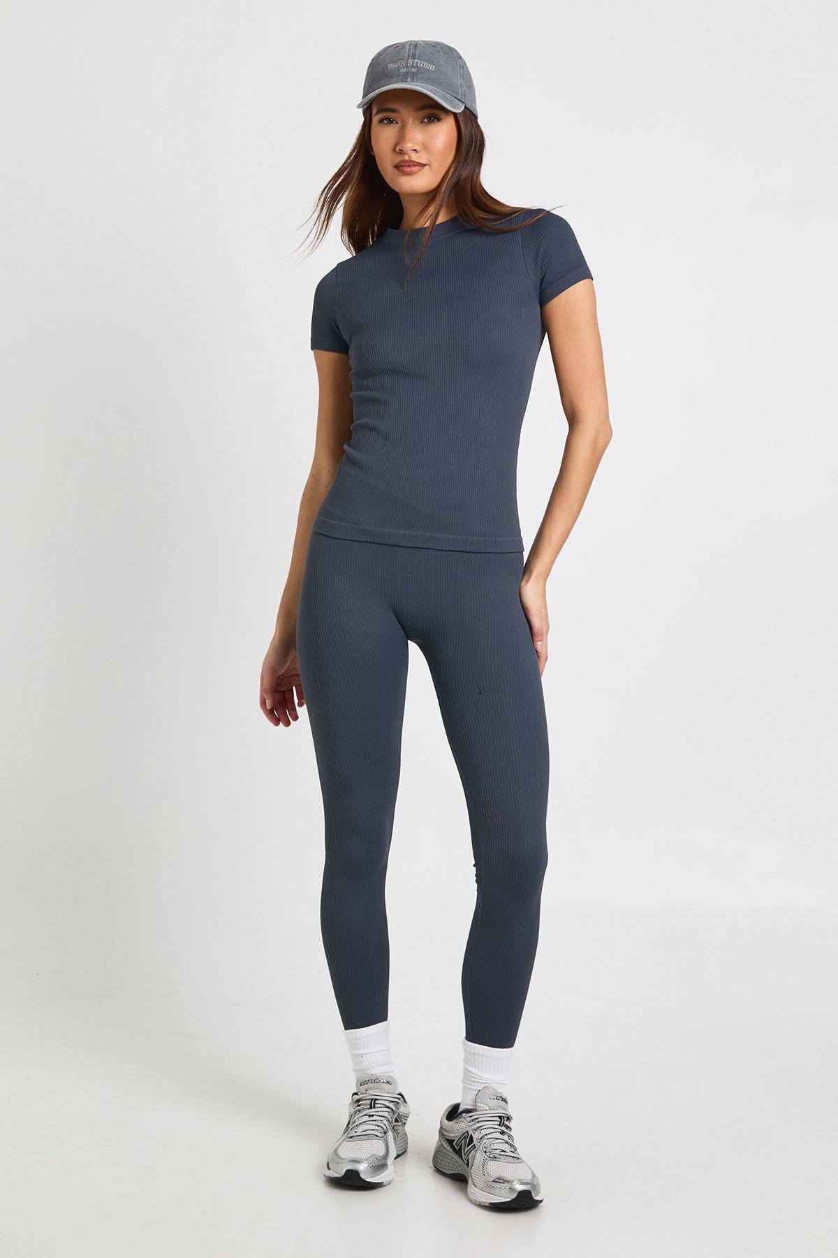 Contour Ribbed Wrap Waist Seamless Leggings by BOOHOO