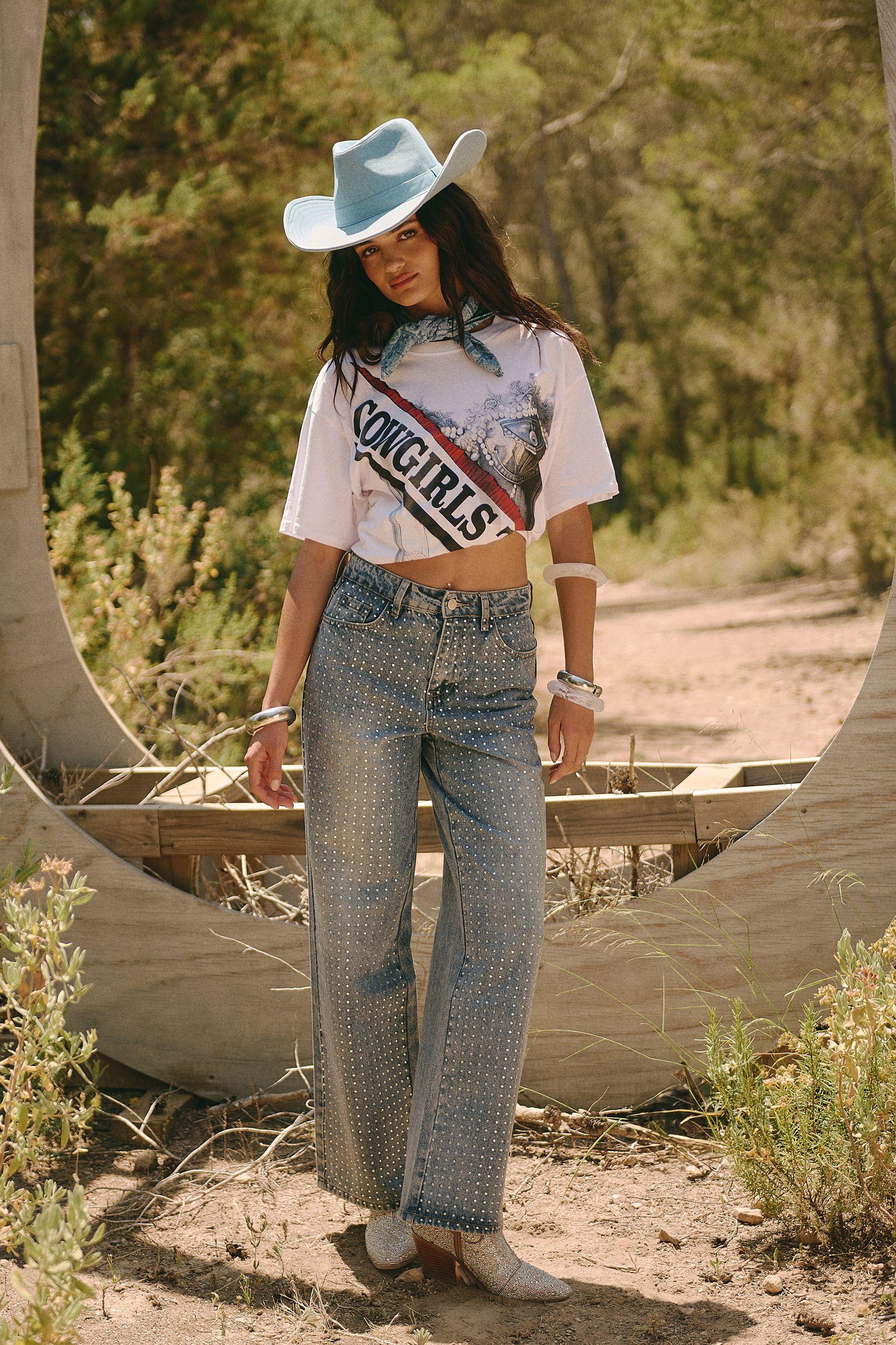 Cowgirls Corset and Sash Printed T-Shirt by BOOHOO