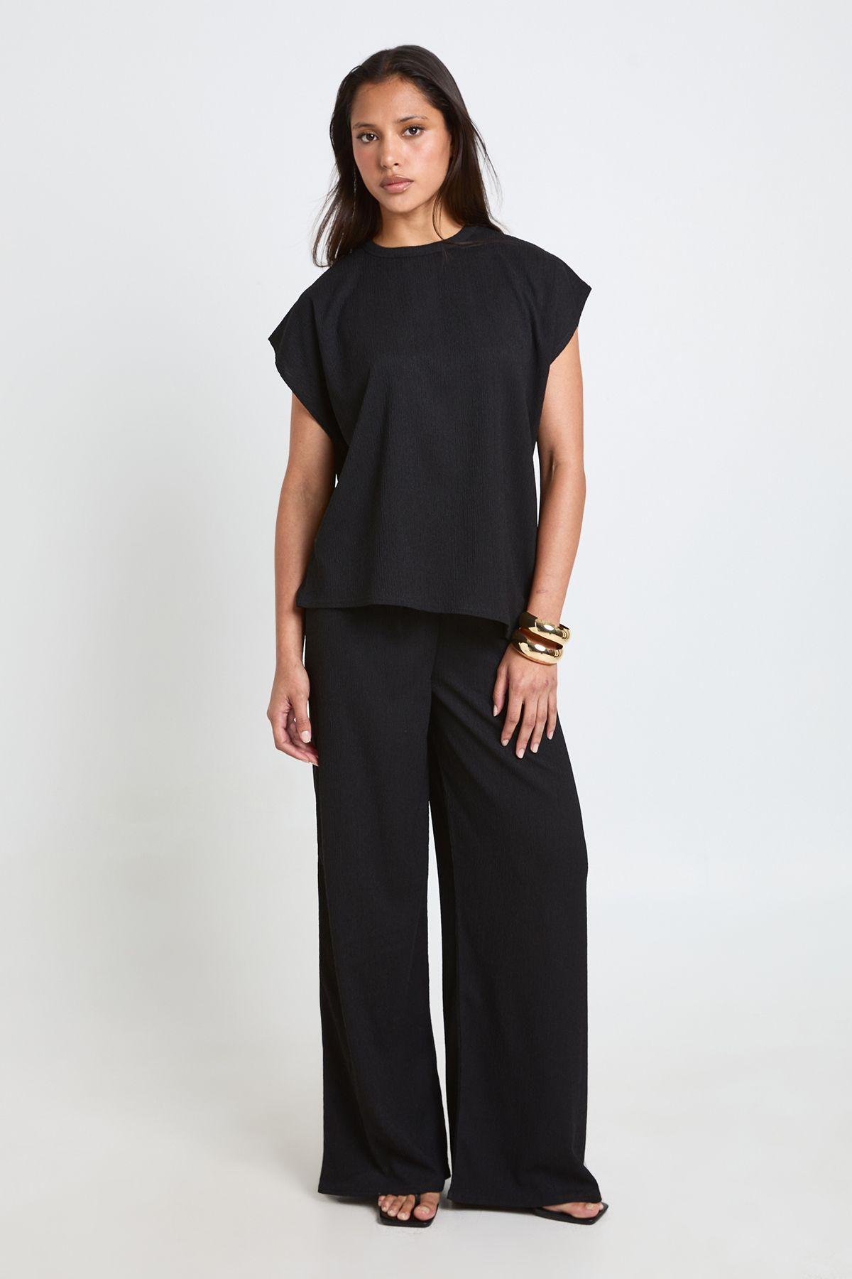 Crinkle Asym Hem Top Straight Leg Co ord by BOOHOO