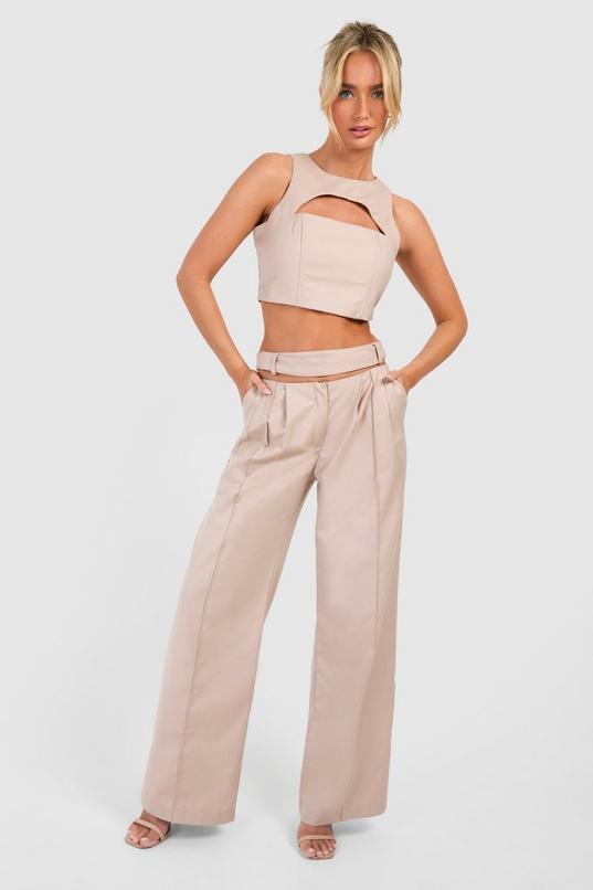 Cut Out Detail Trouser by BOOHOO