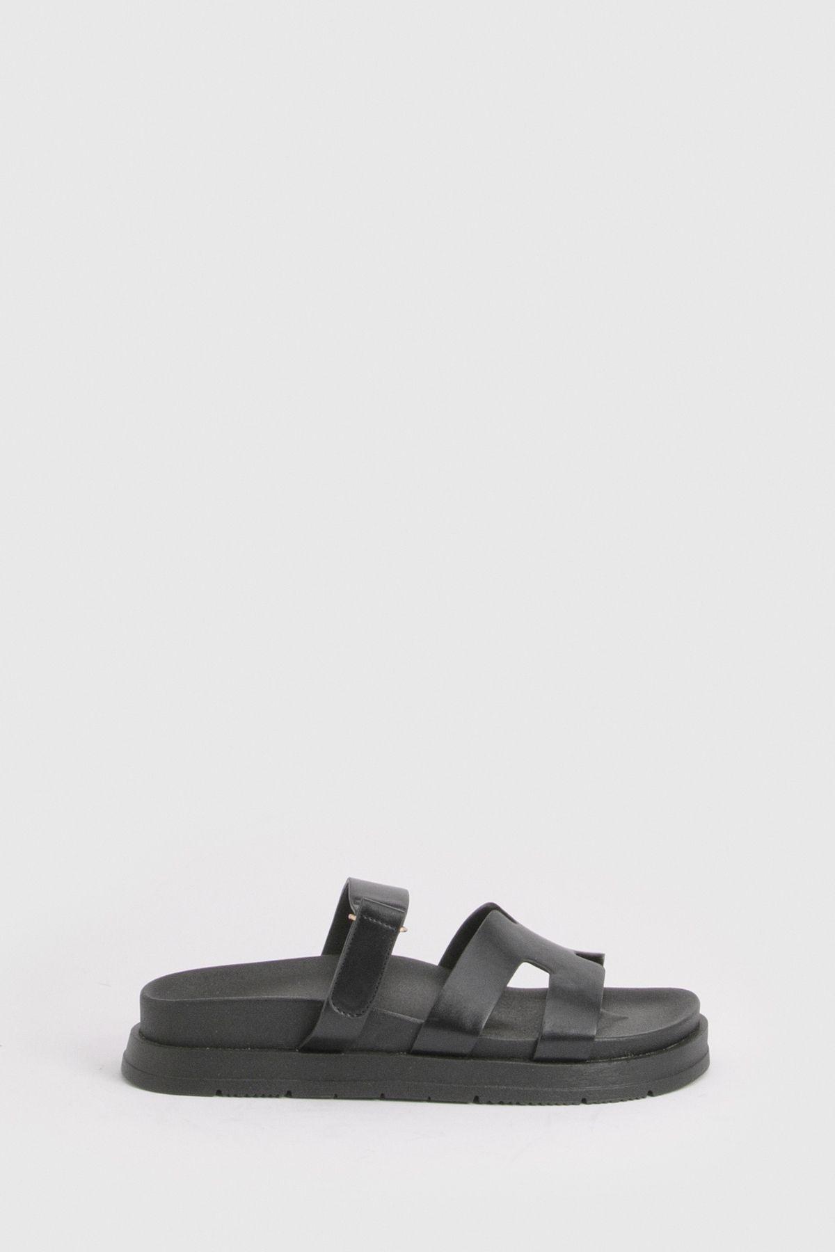 Cut Out Platform Sliders by BOOHOO