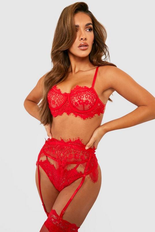 Eyelash Lace Bralette Suspender and Thong Set by BOOHOO