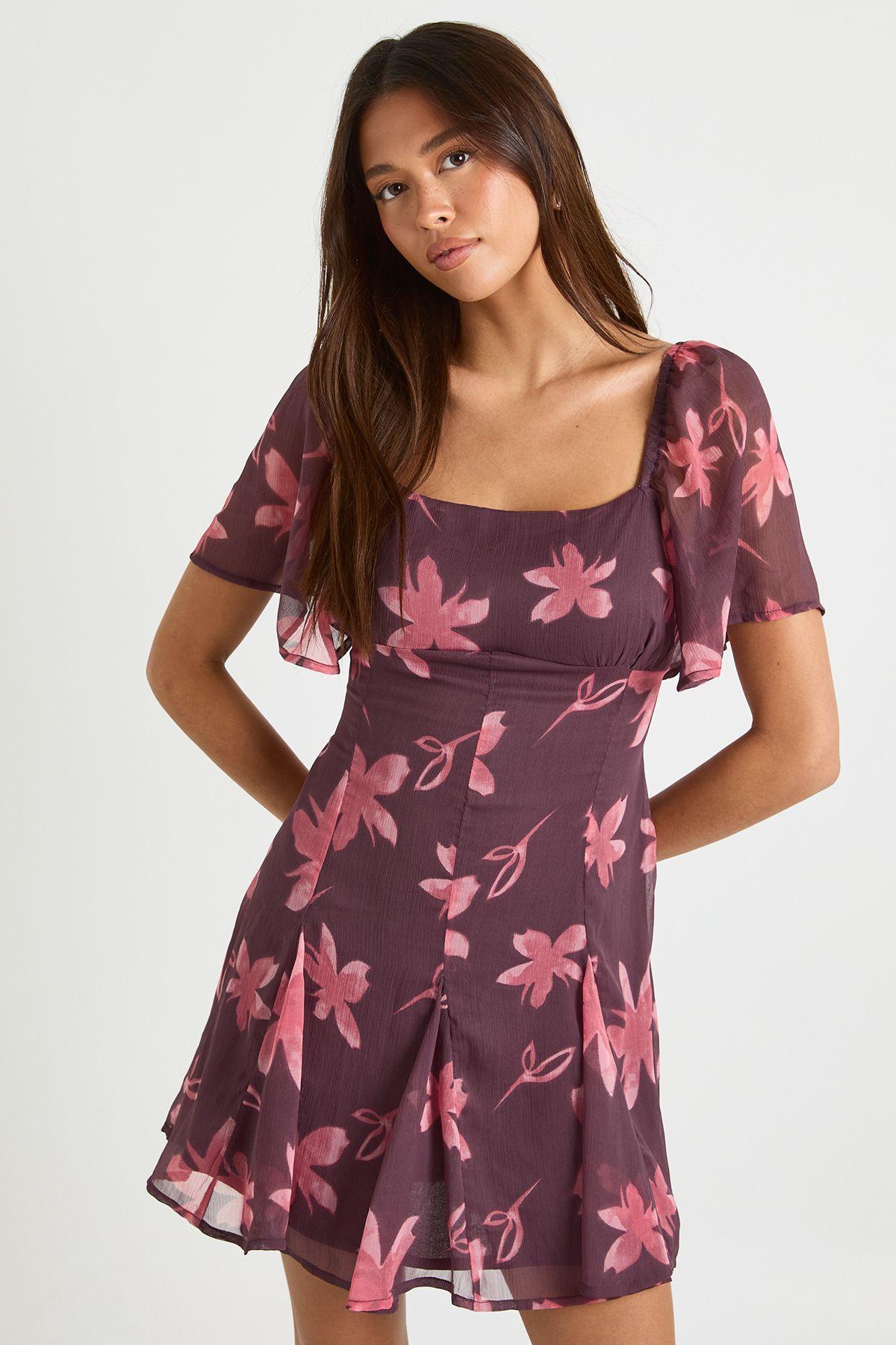 Floral Chiffon Square Neck Skater Dress by BOOHOO Floral Chiffon Square Neck Skater Dress by BOOHOO