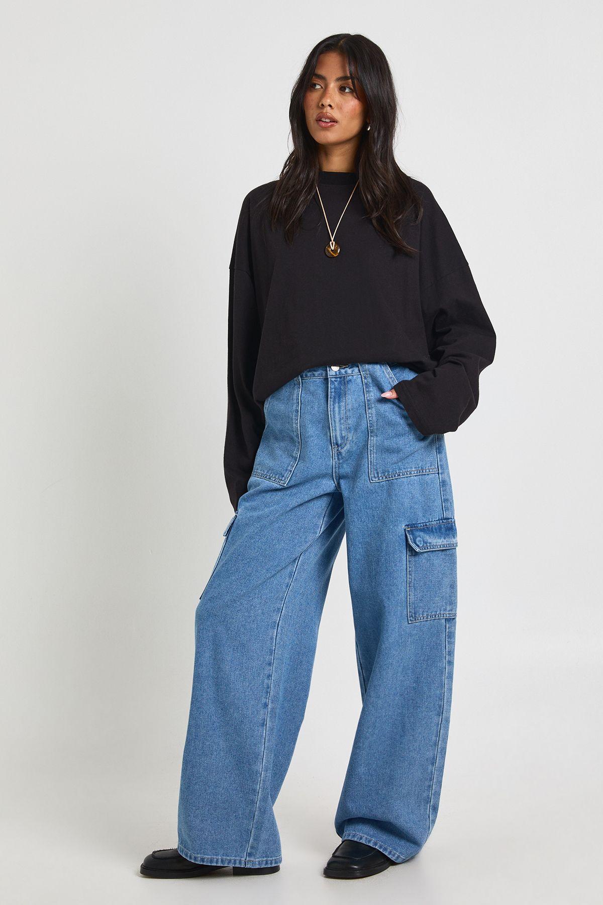 High Waist Relaxed Fit Cargo Jean by BOOHOO