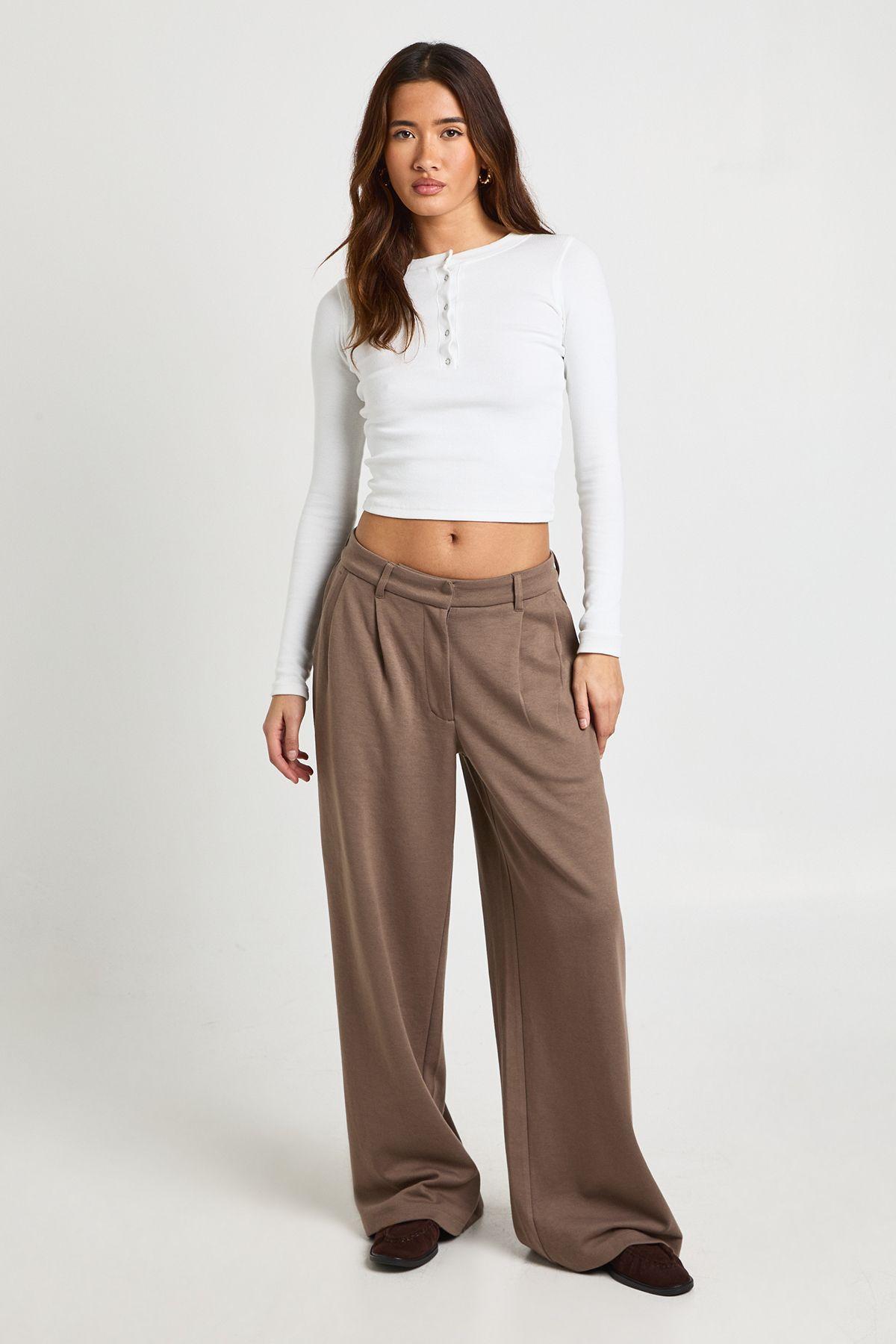 Interlock Front Pleat Wide Leg Jogger by BOOHOO