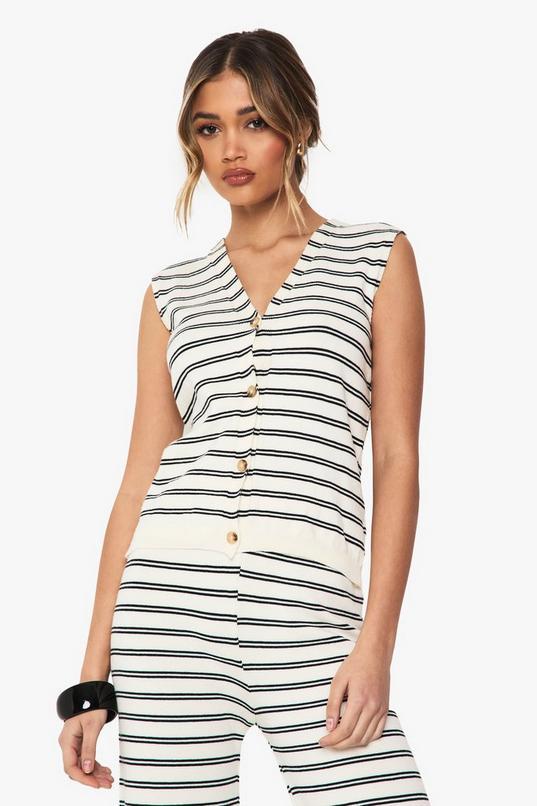 Knitted Super Soft Stripe Waistcoat by BOOHOO
