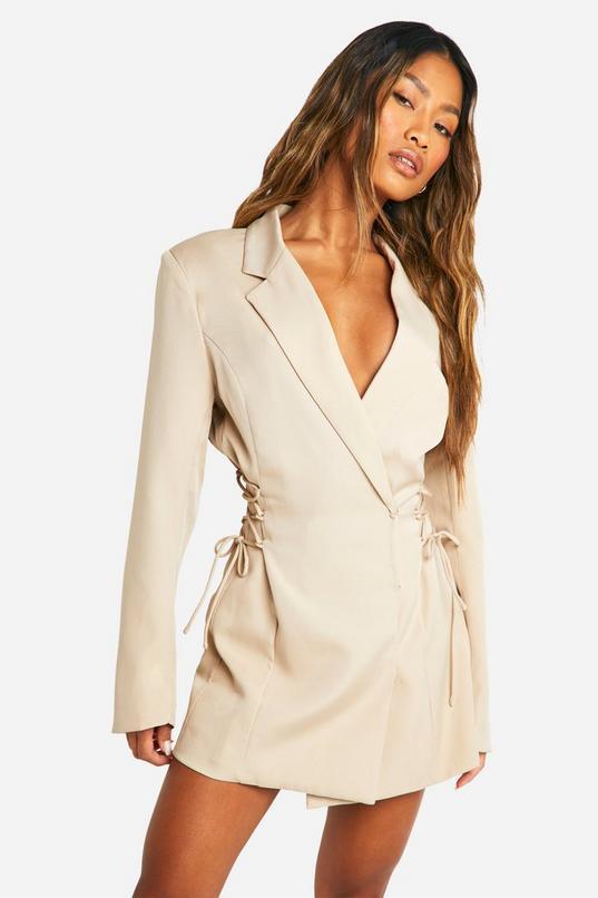 Lace Up Side Blazer Dress by BOOHOO