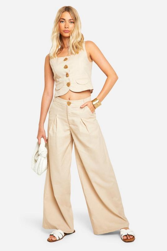Linen Look Pleated Trouser by BOOHOO Linen Look Pleated Trouser by BOOHOO
