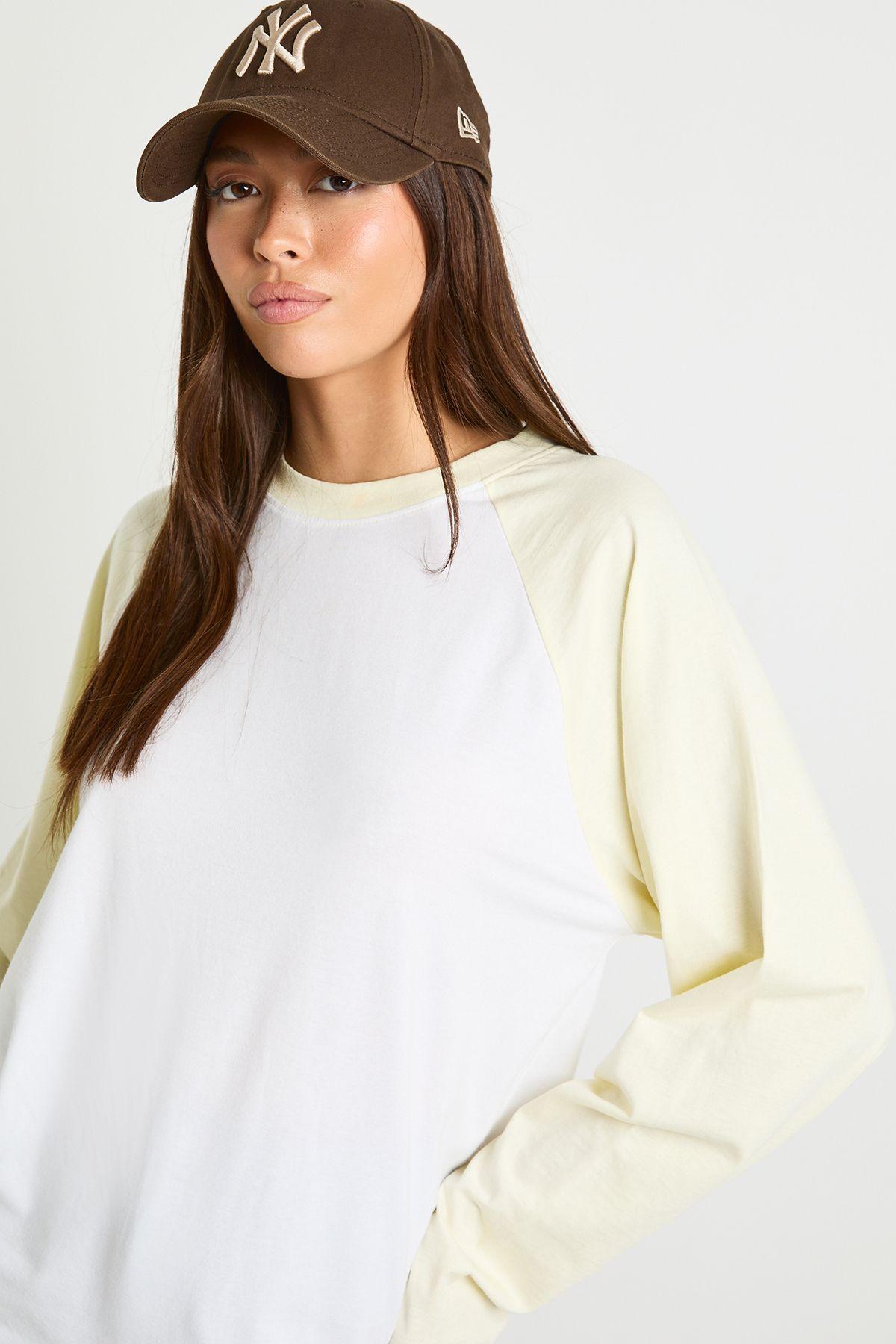 Long Sleeve Oversized Crew Neck Raglan T-Shirt by BOOHOO